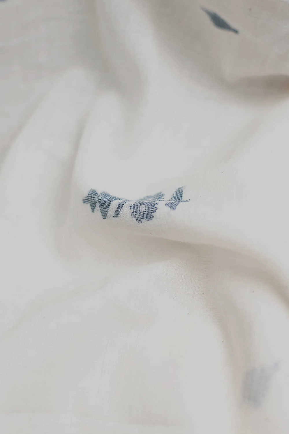Floral Butta on Cream Jamdani Cotton Fabric - Image 3