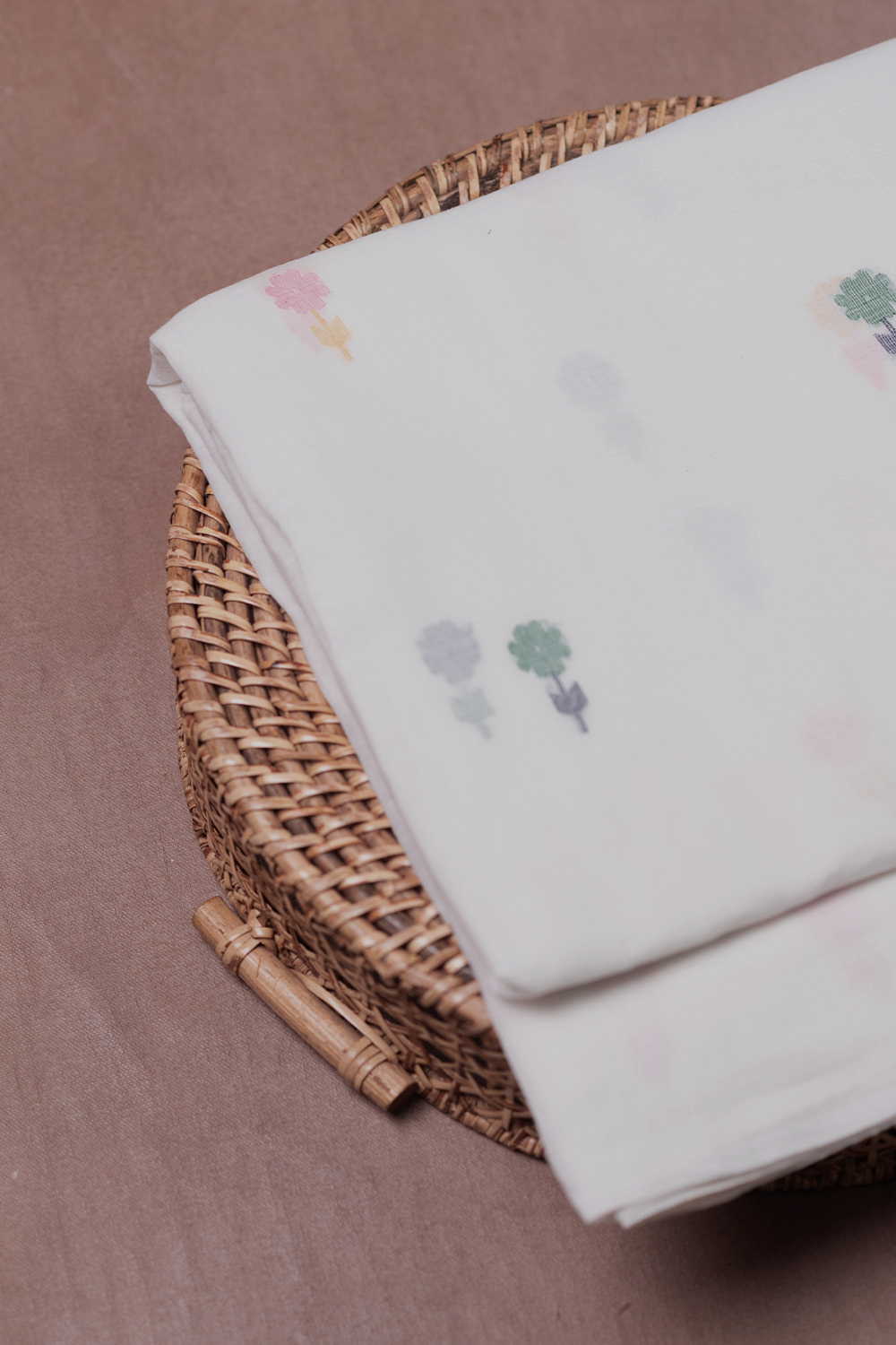 Blooming Daisies Jamdani Cotton Fabric - Image 3