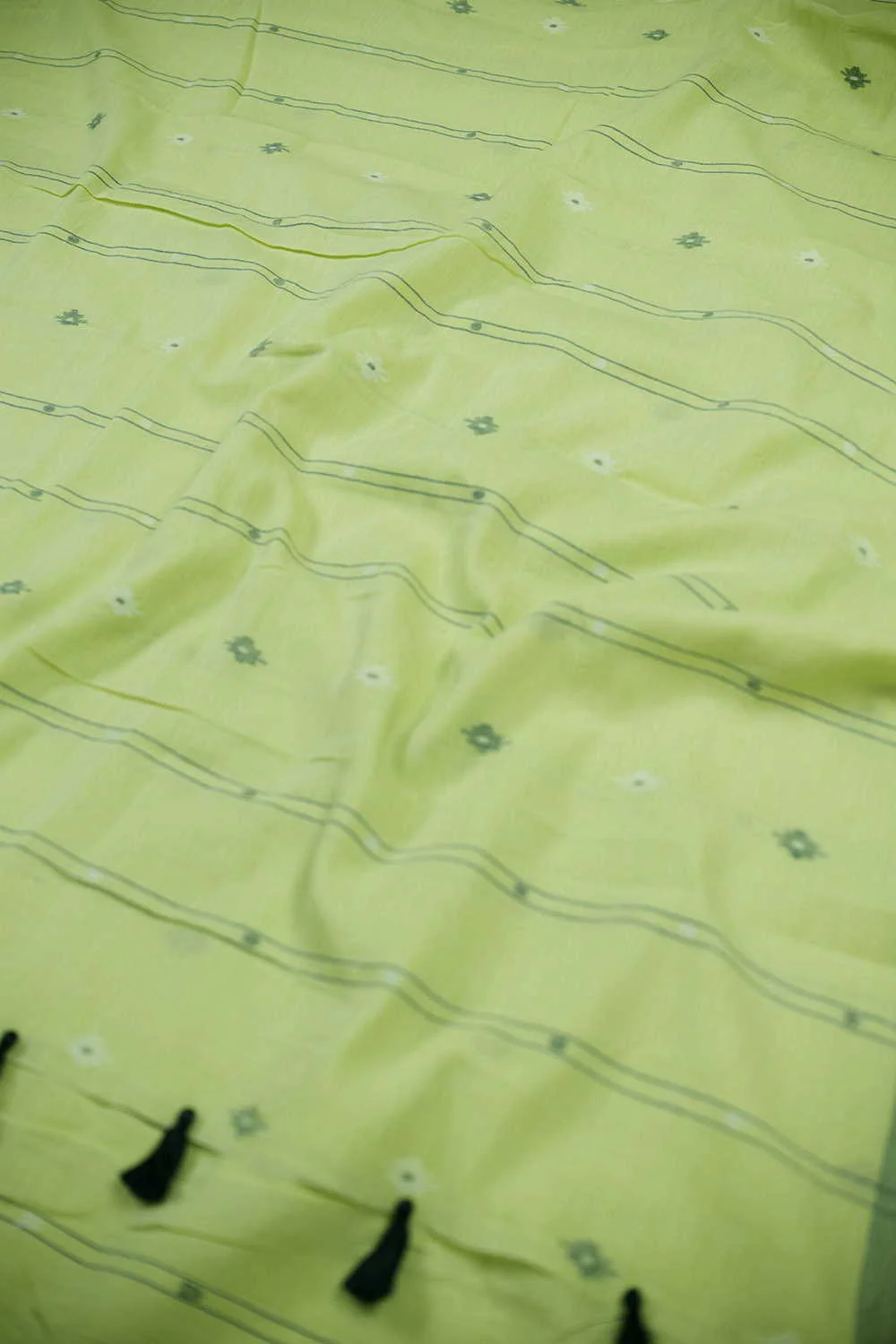 Soft Baby Green Jamdani Cotton saree - Image 3