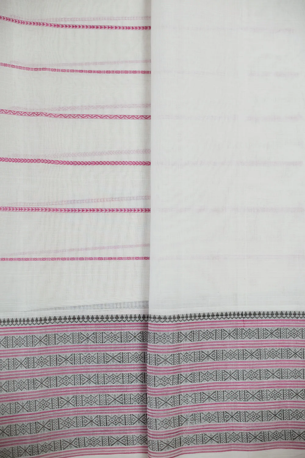 Daisy Cream Phulia Cotton saree - Image 4