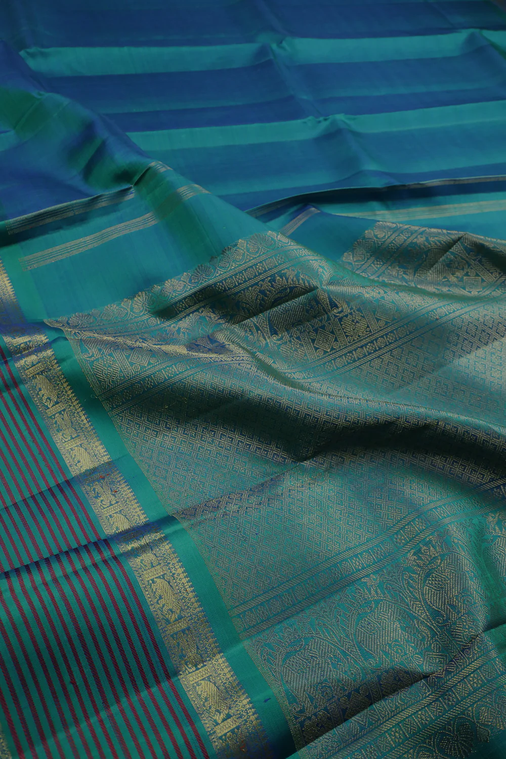 Safire Blue Kanchipuram Silk Saree - Image 3