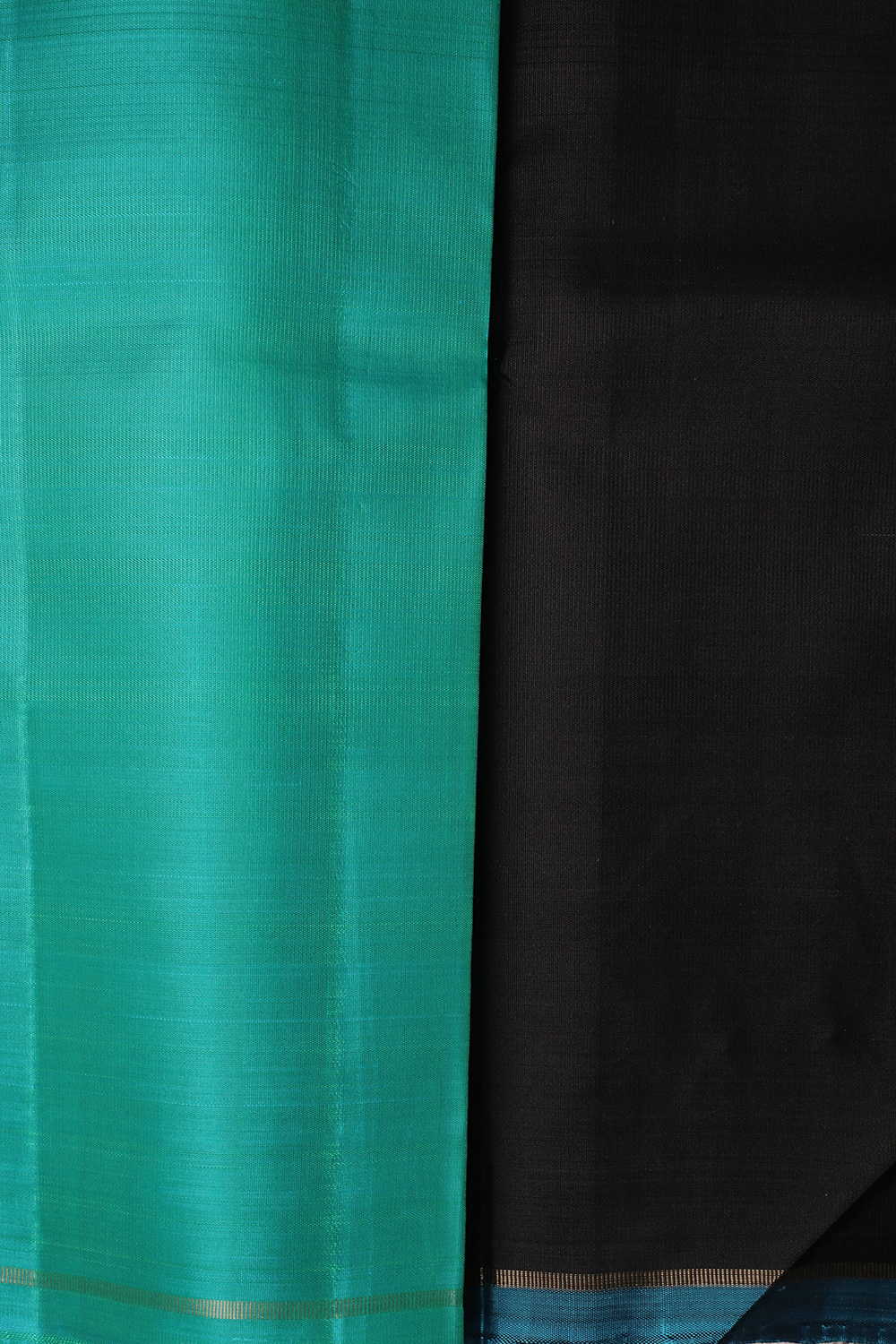 Black with Shaded Green Pallu Kanchipuram Silk saree - Image 4