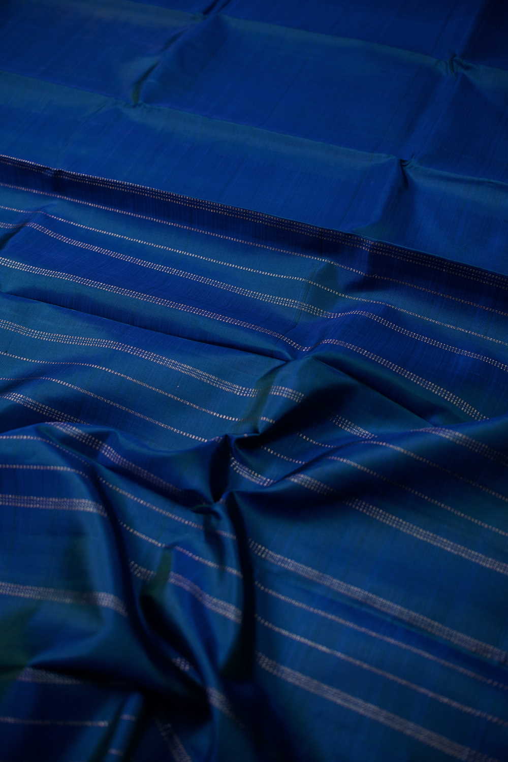 Royal Blue Kanchipuram Silk saree - Image 3