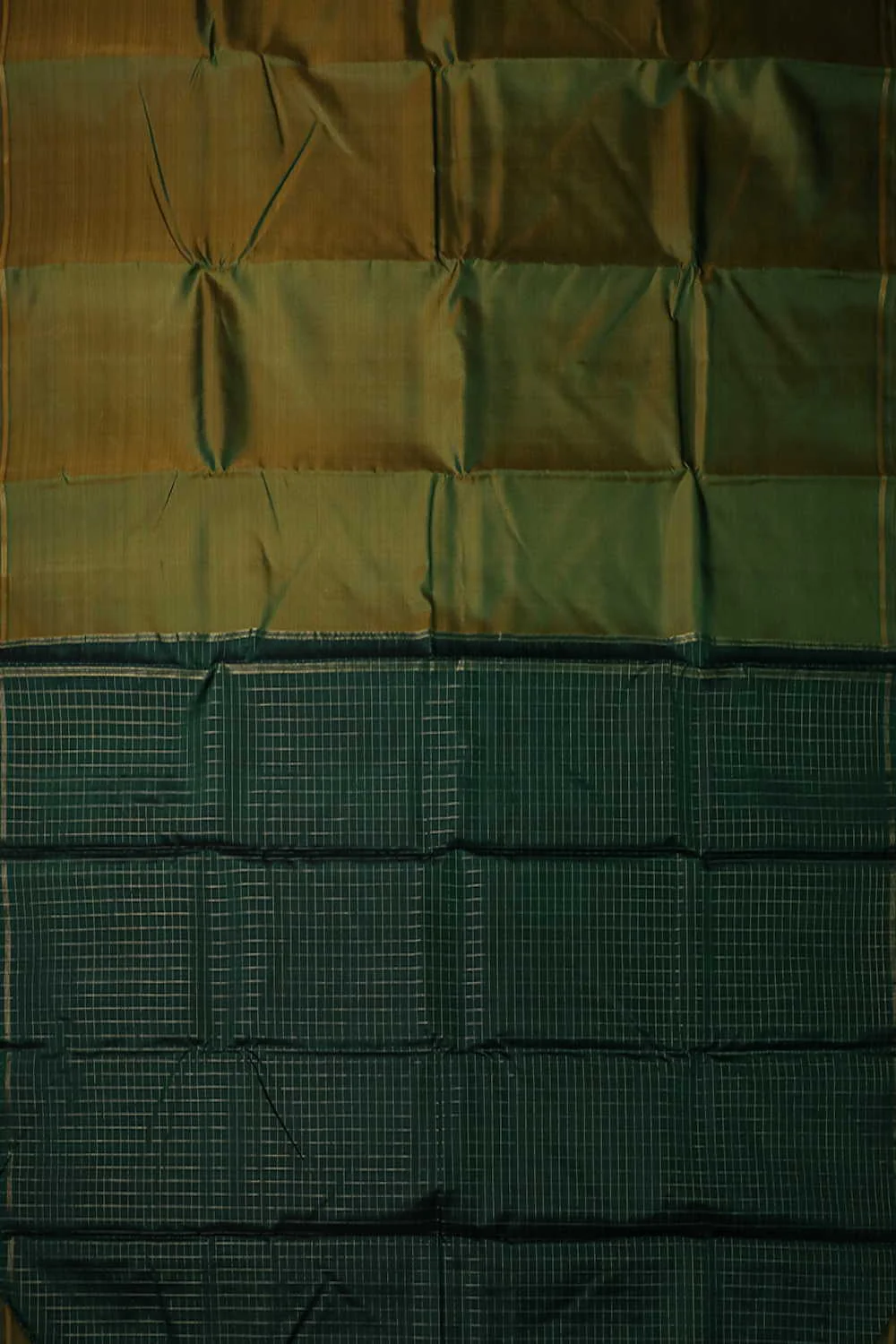 Dual Shaded Green Kanchipuram Silk saree - Image 2
