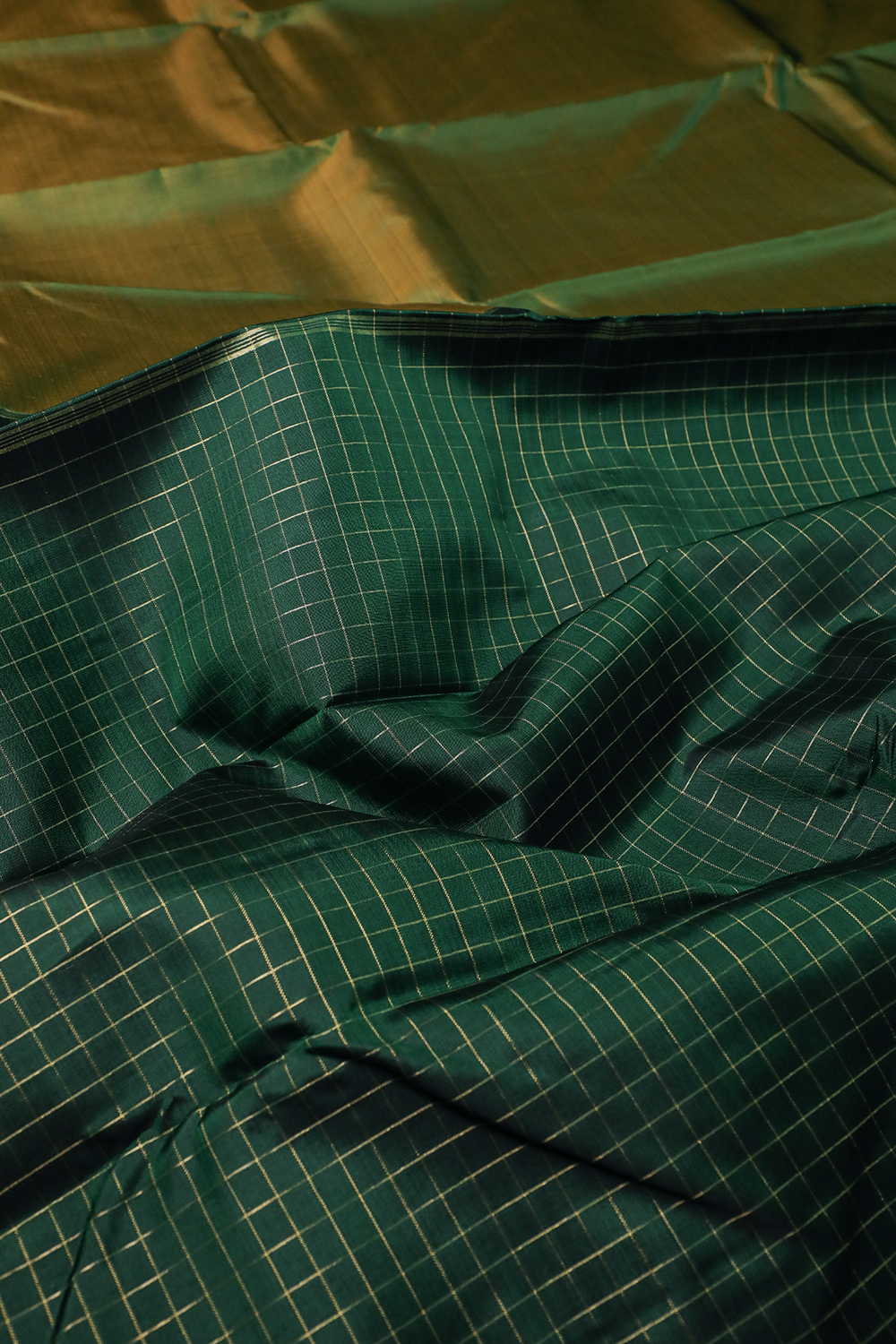 Dual Shaded Green Kanchipuram Silk saree - Image 3