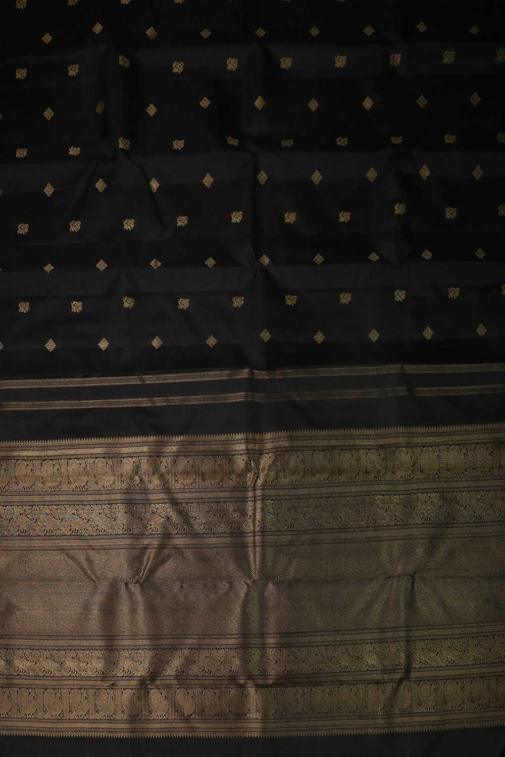 Zari Motifs on Pitch Black Kanchipuram Silk saree - Image 2