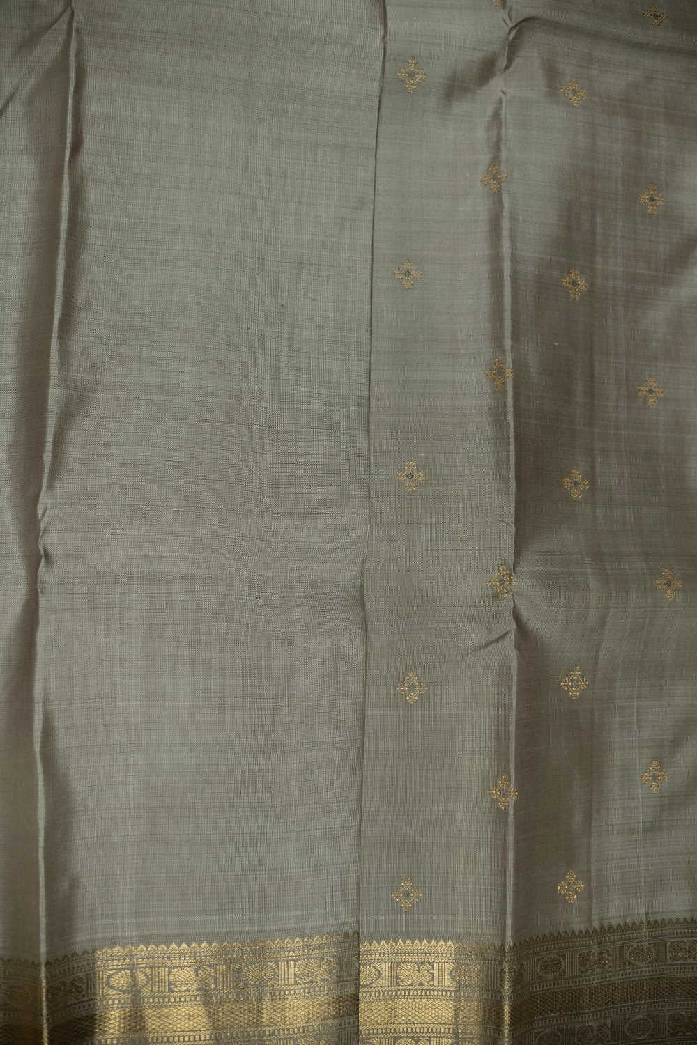 Zari Meena Butta on Grey Kanchipuram Silk saree - Image 4