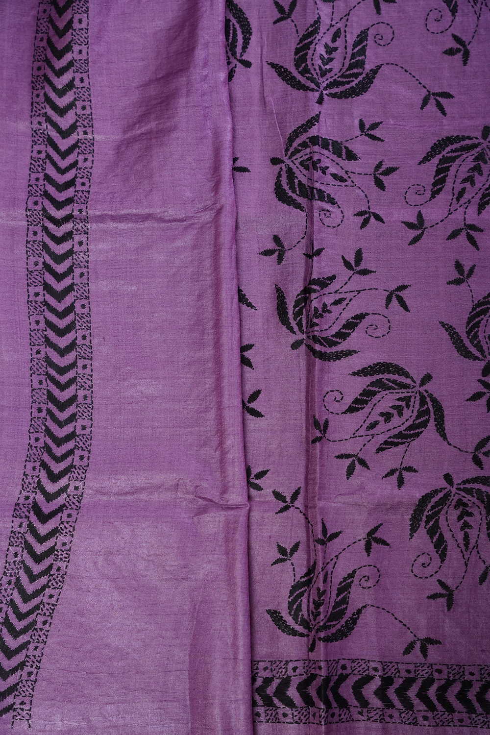Black Floral on Purple Kantha Tussar saree - Image 4