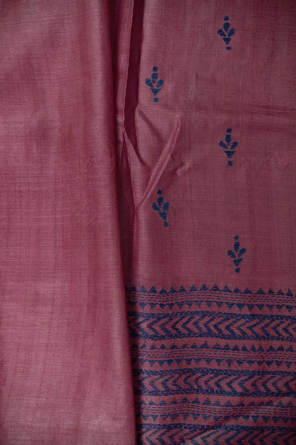 Shades of Pink Kantha Tussar saree - Image 4
