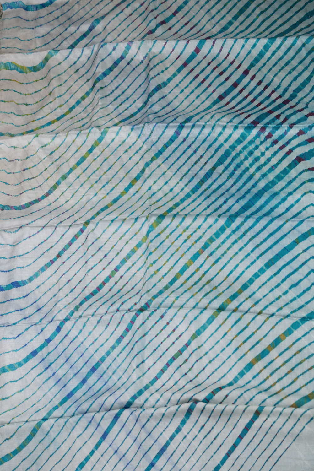 Blue Lines on Cream Leheriya Tussar saree - Image 2