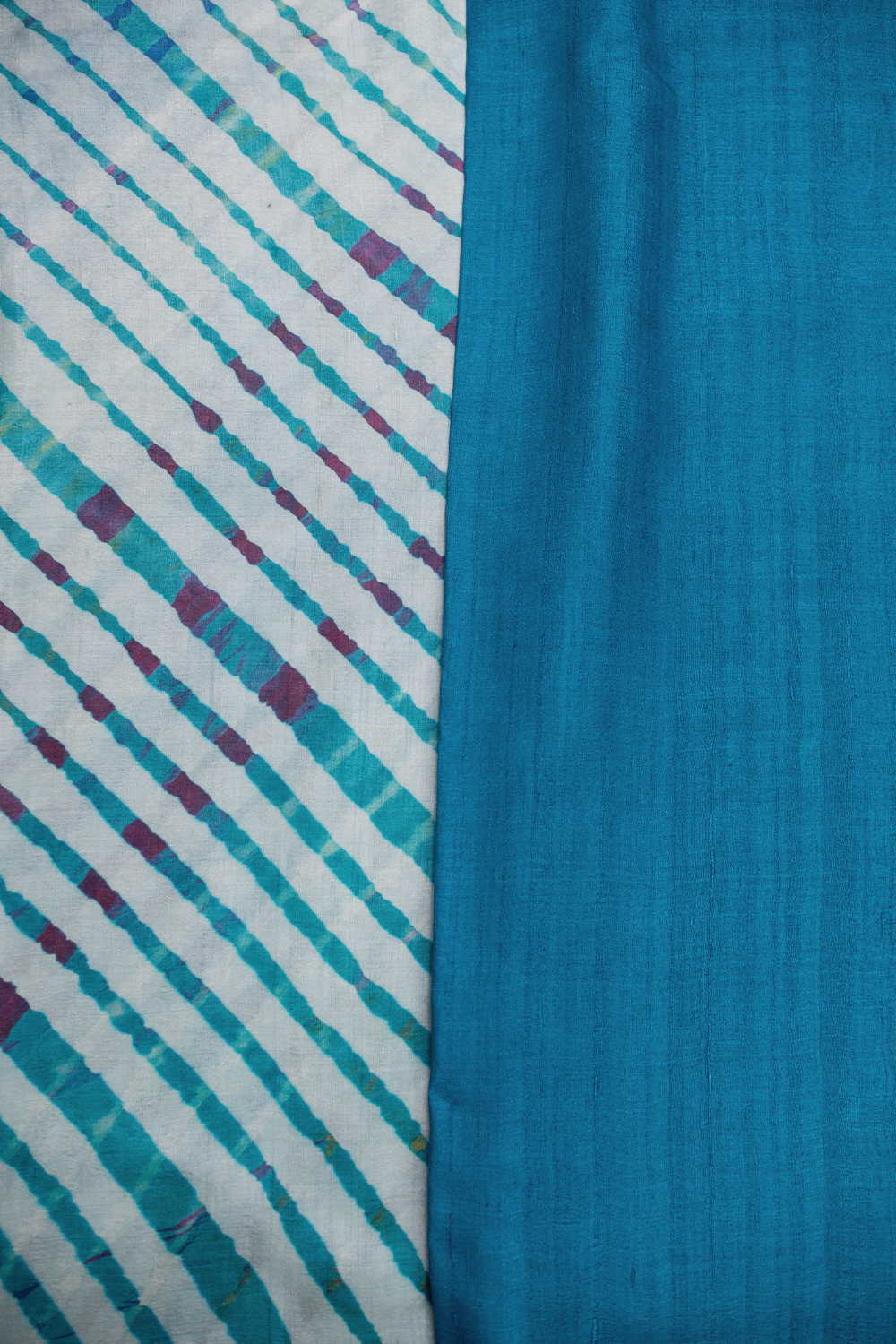 Blue Lines on Cream Leheriya Tussar saree - Image 4
