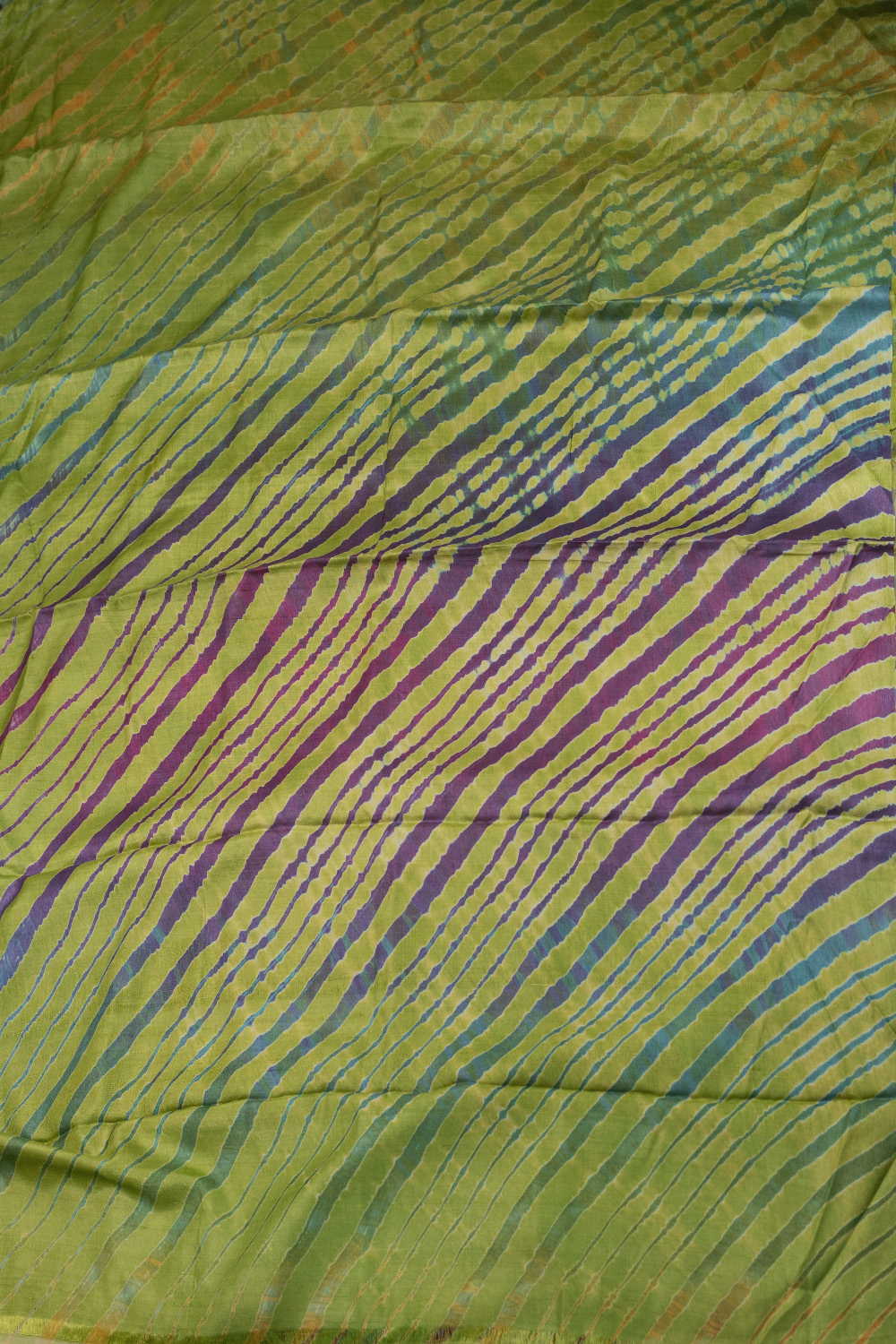 Greenish Yellow Leheriya Tussar saree - Image 3