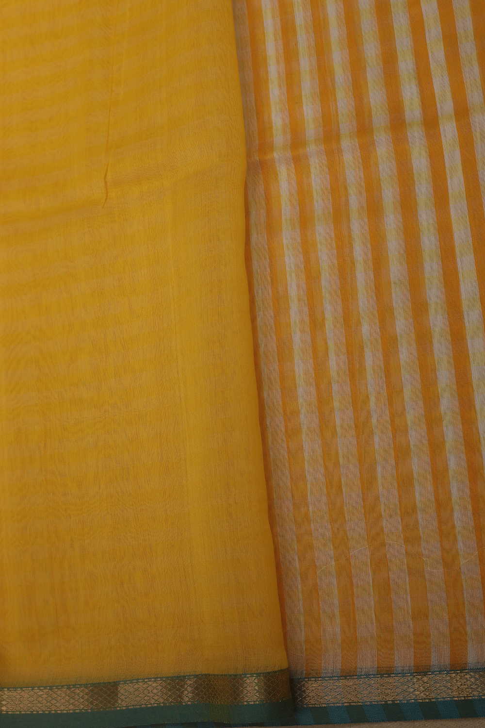 Yellow & Cream Checks Maheshwari Silk Cotton saree - Image 4