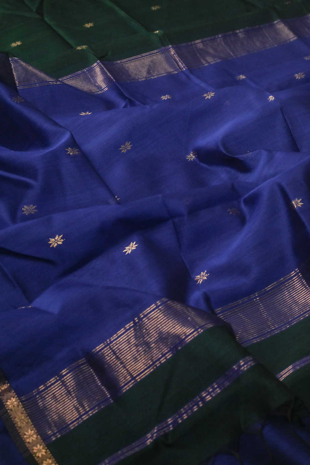 Green with Blue Pallu Maheshwari Silk Cotton saree - Image 3