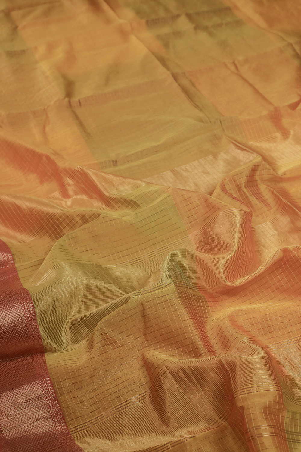 Amber Glow Maheshwari Silk Cotton saree with Zari Border - Image 3