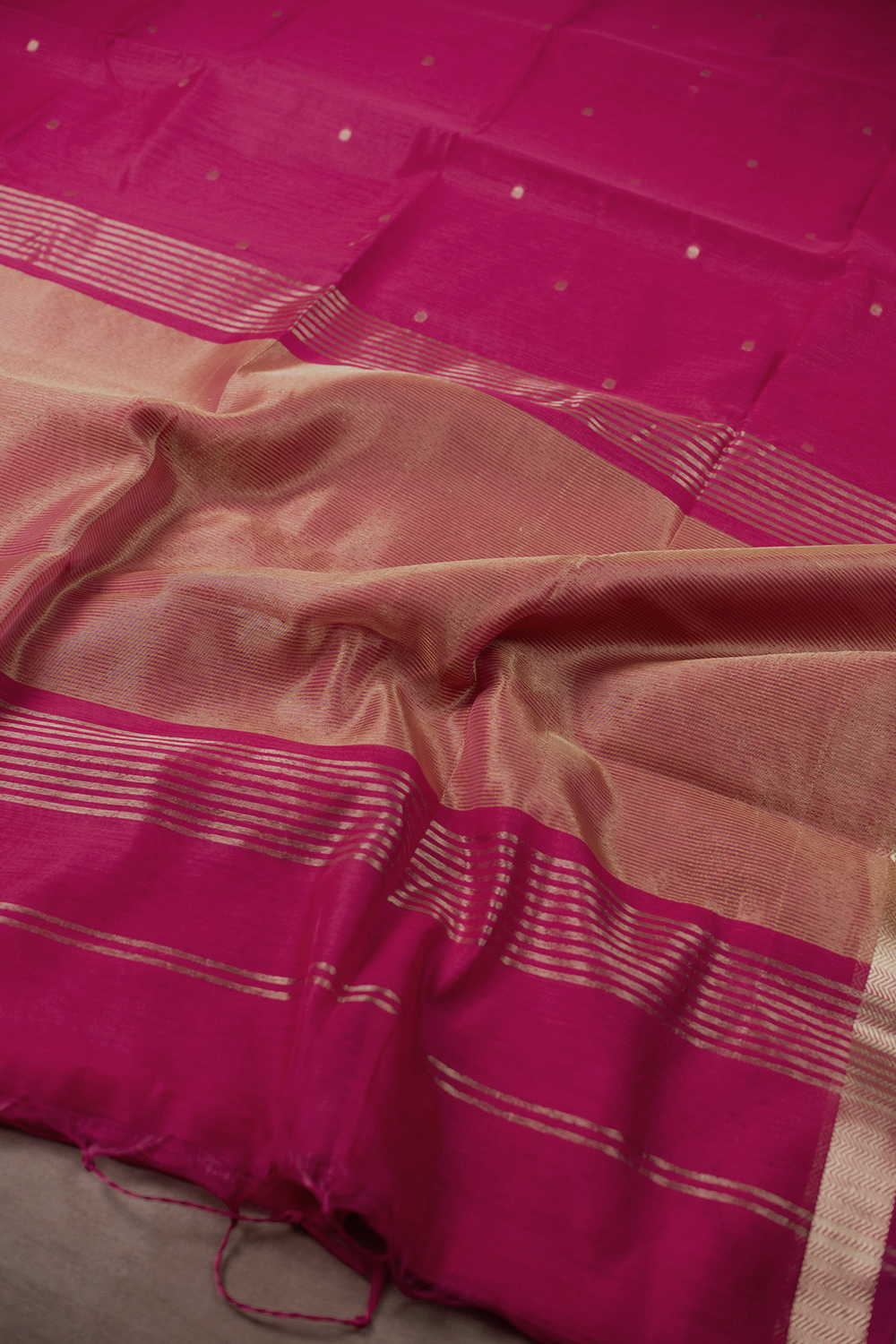 Royal Pink with Zari Butti Maheshwari Silk Cotton saree - Image 3