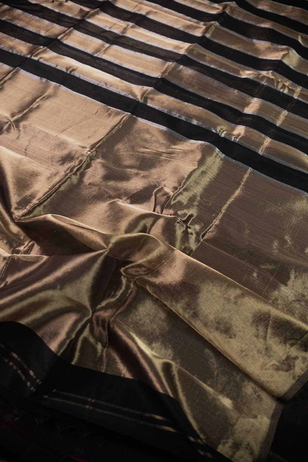 Black & Bronze Symphony Maheshwari Silk Cotton saree - Image 3