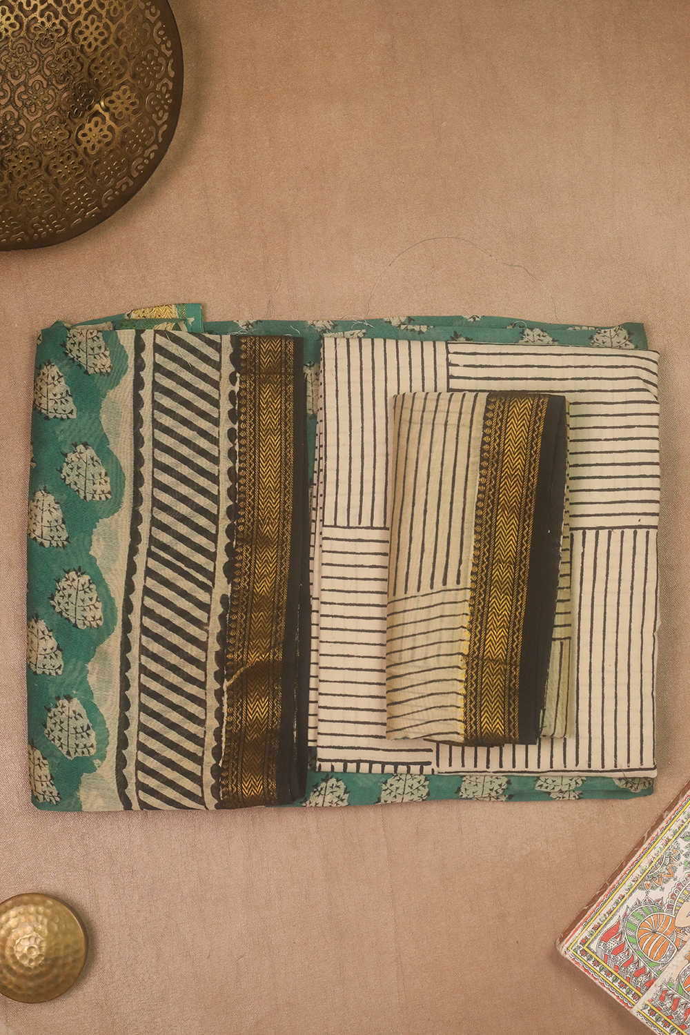 Buttas on Green Maheshwari Silk Cotton Suit