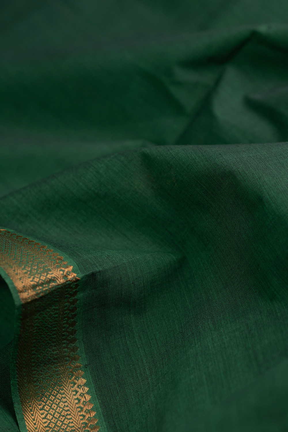 Leaf Green Mangalagiri Border Cotton Fabric - Image 3