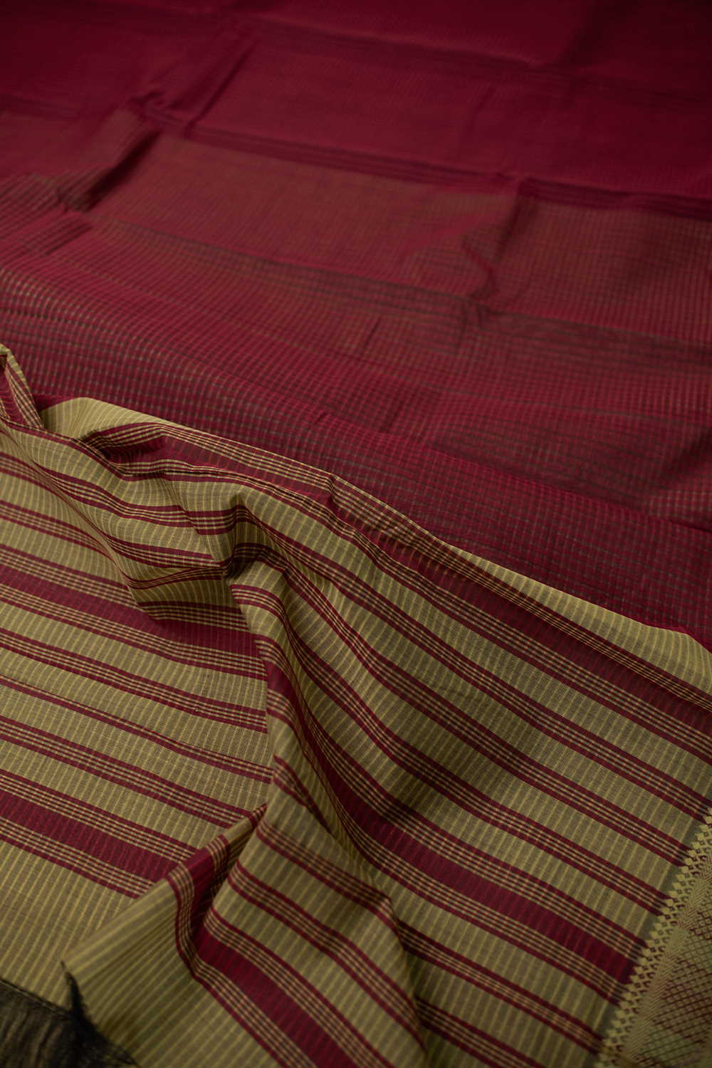 Dark Maroon Mangalagiri Cotton saree - Image 3