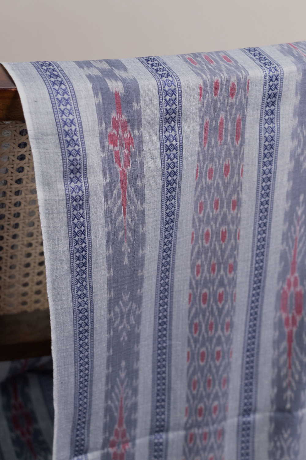 Grey Mangalagiri Silk Cotton saree with Orissa Ikat Blouse - Image 4