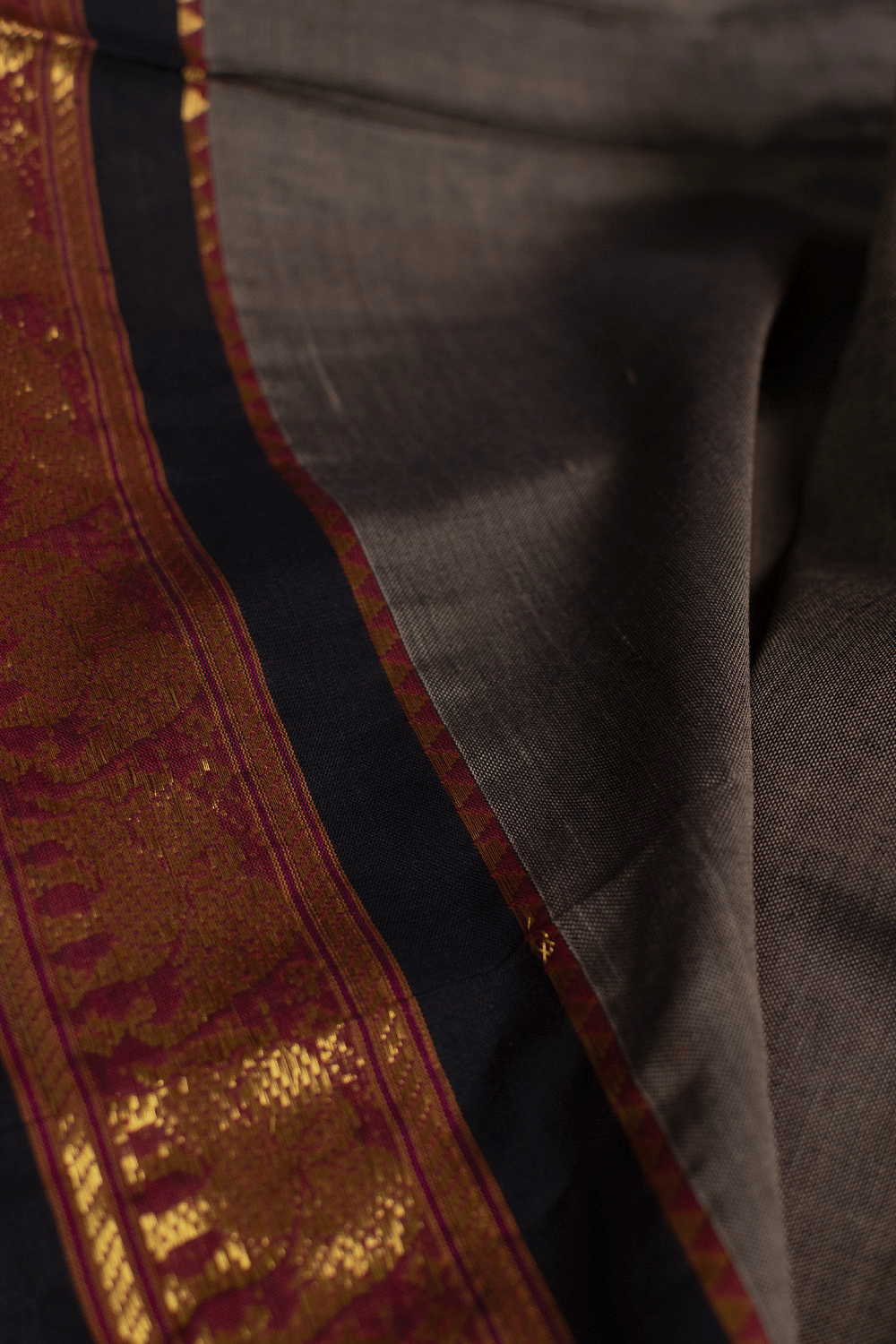 Grey with Zari Elephant Border Narayanpet Fabric - Image 2