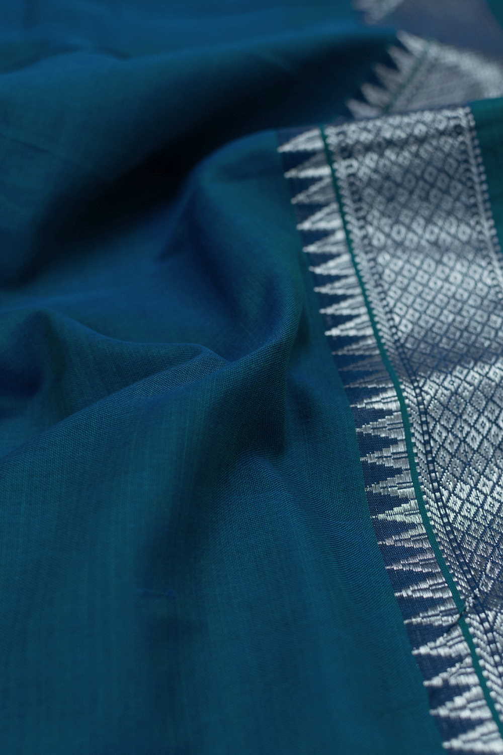 Silver Zari Border Narayanpet Cotton Fabric - Image 4