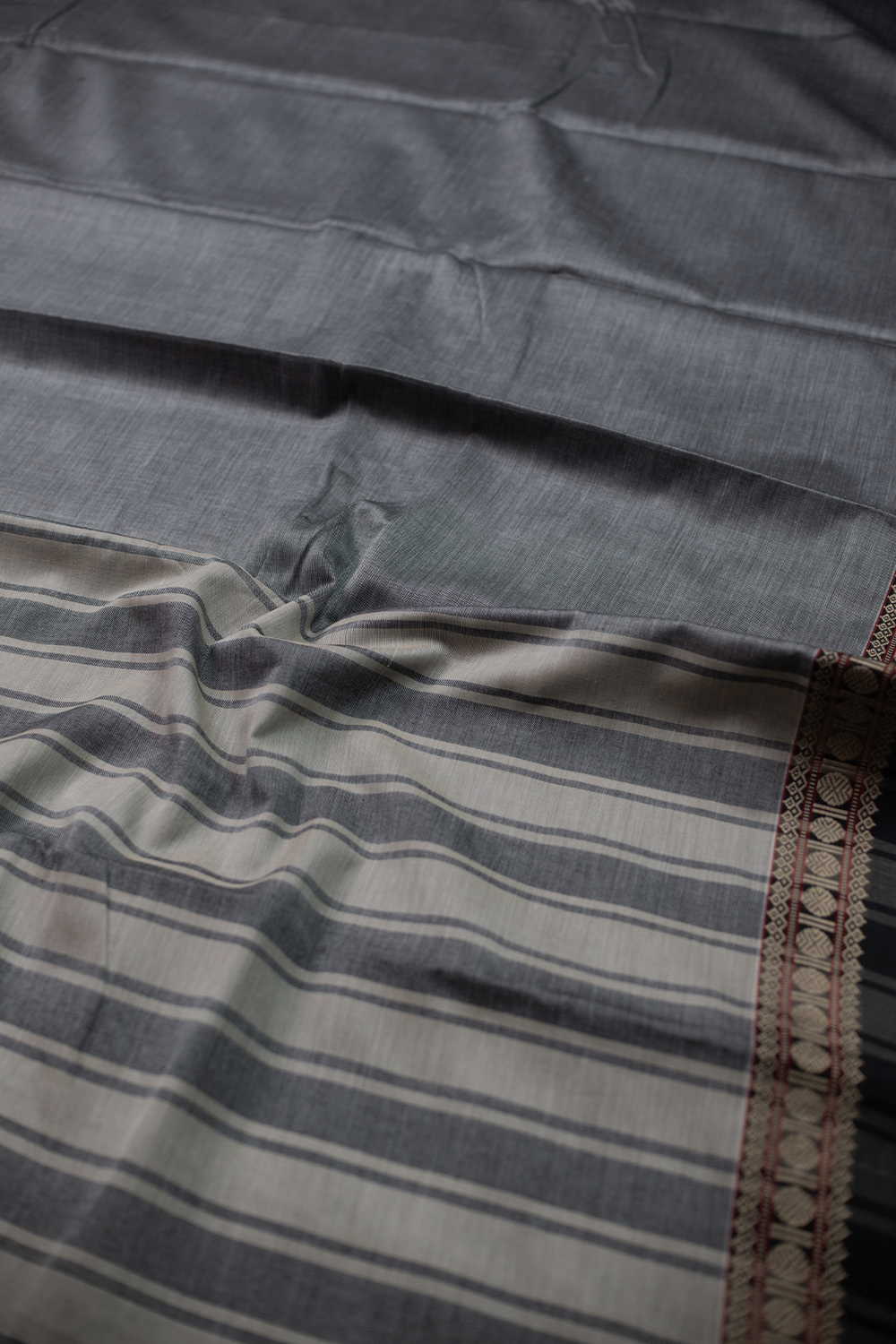 Slate Grey Narayanpet Cotton saree - Image 3