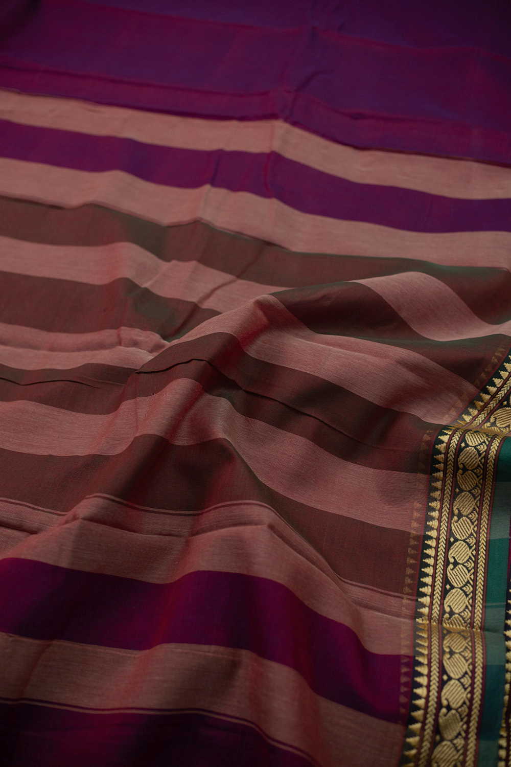 Dual Shaded Purple Narayanpet Cotton saree - Image 3
