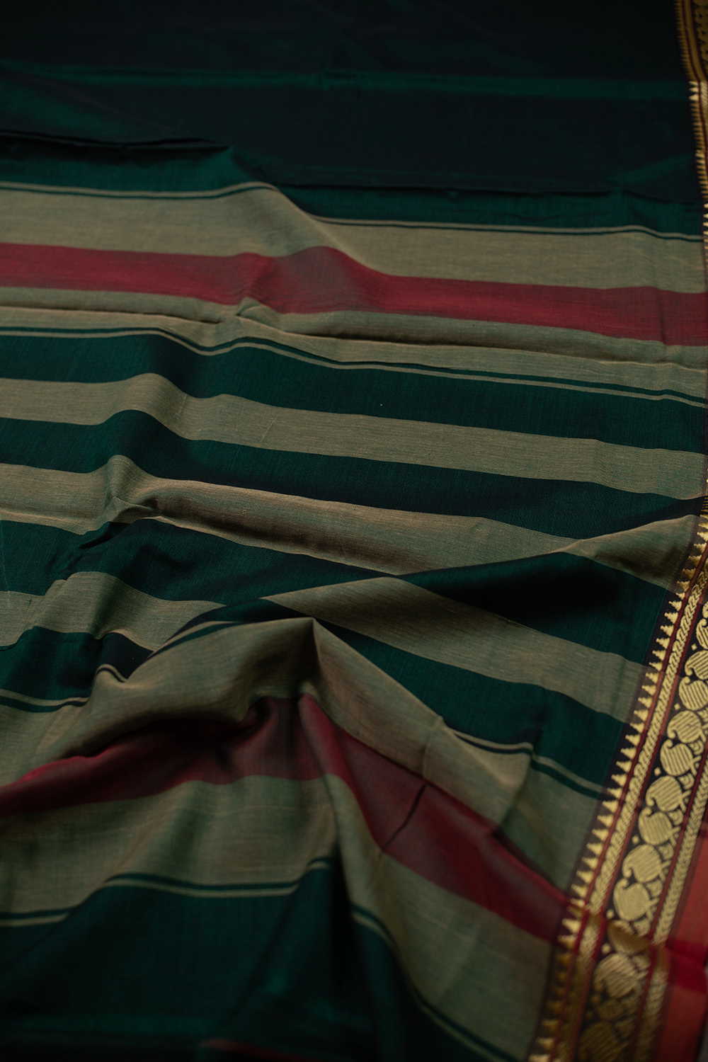 Deep Green Narayanpet Cotton saree - Image 3