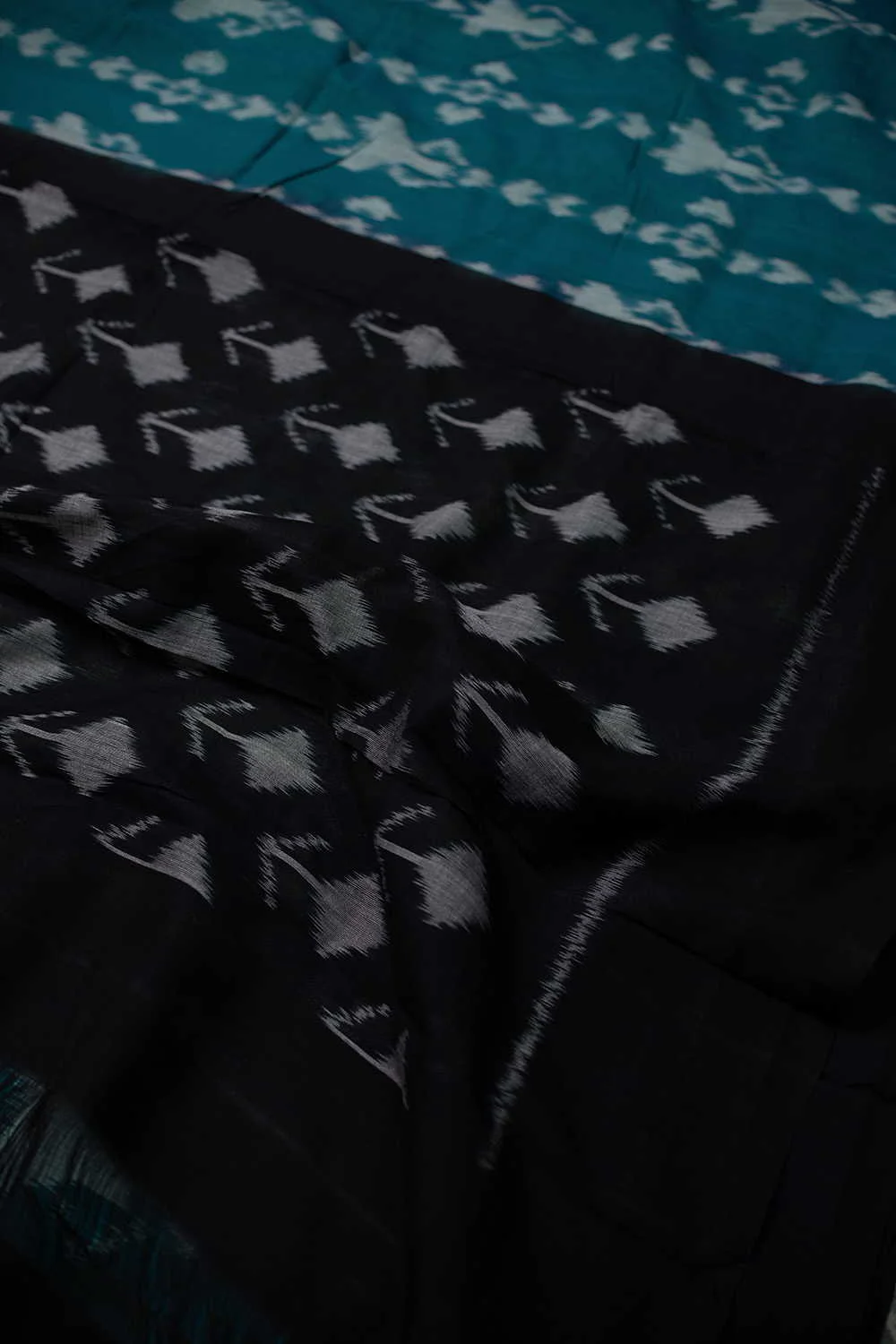 Grey Pattern on Peacock Blue Ikat Cotton saree - Image 3