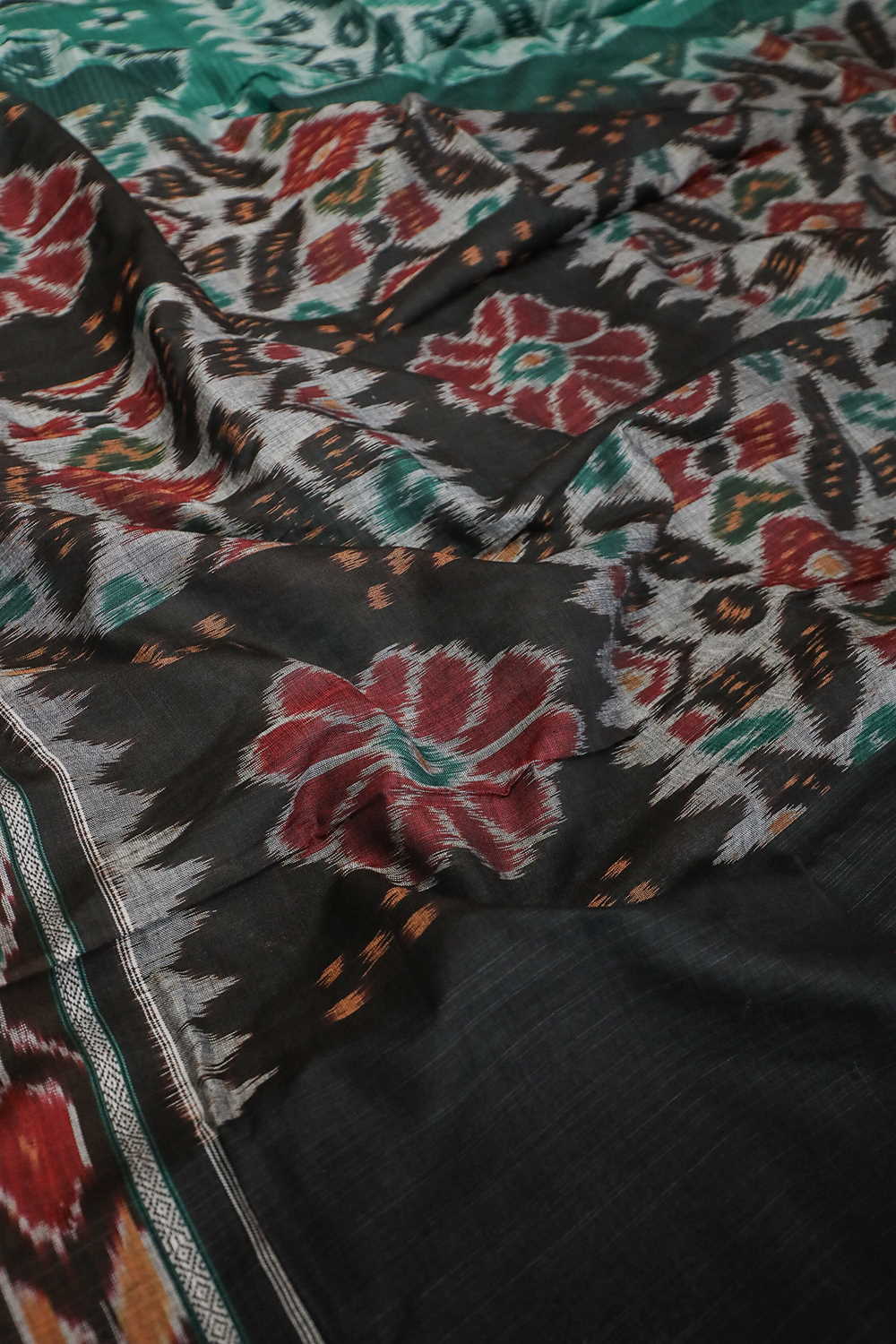 Patterned Green Orissa Ikat Cotton saree - Image 3
