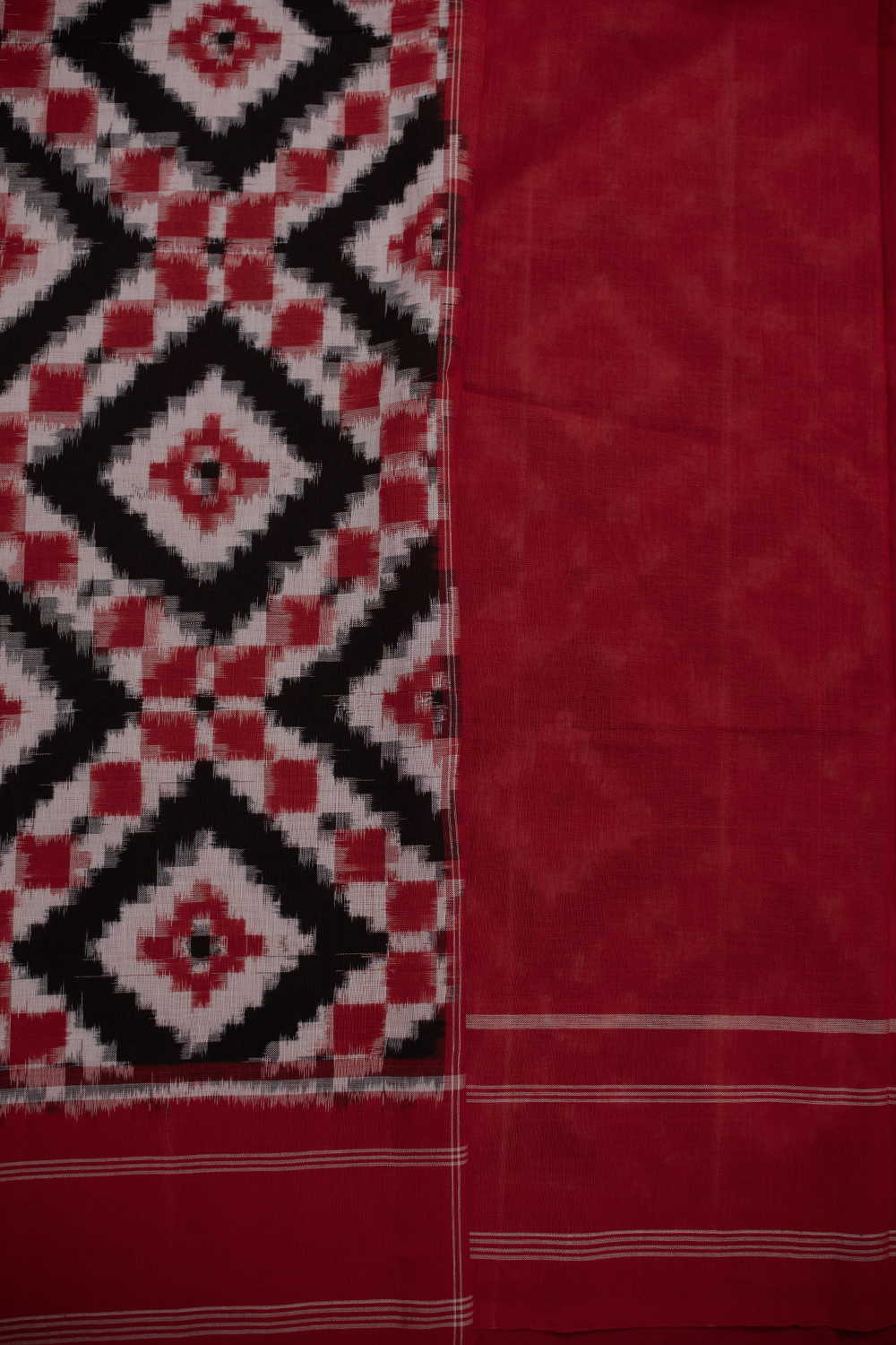 Geometric Patterns Telia Rumal Cotton Saree - Image 4
