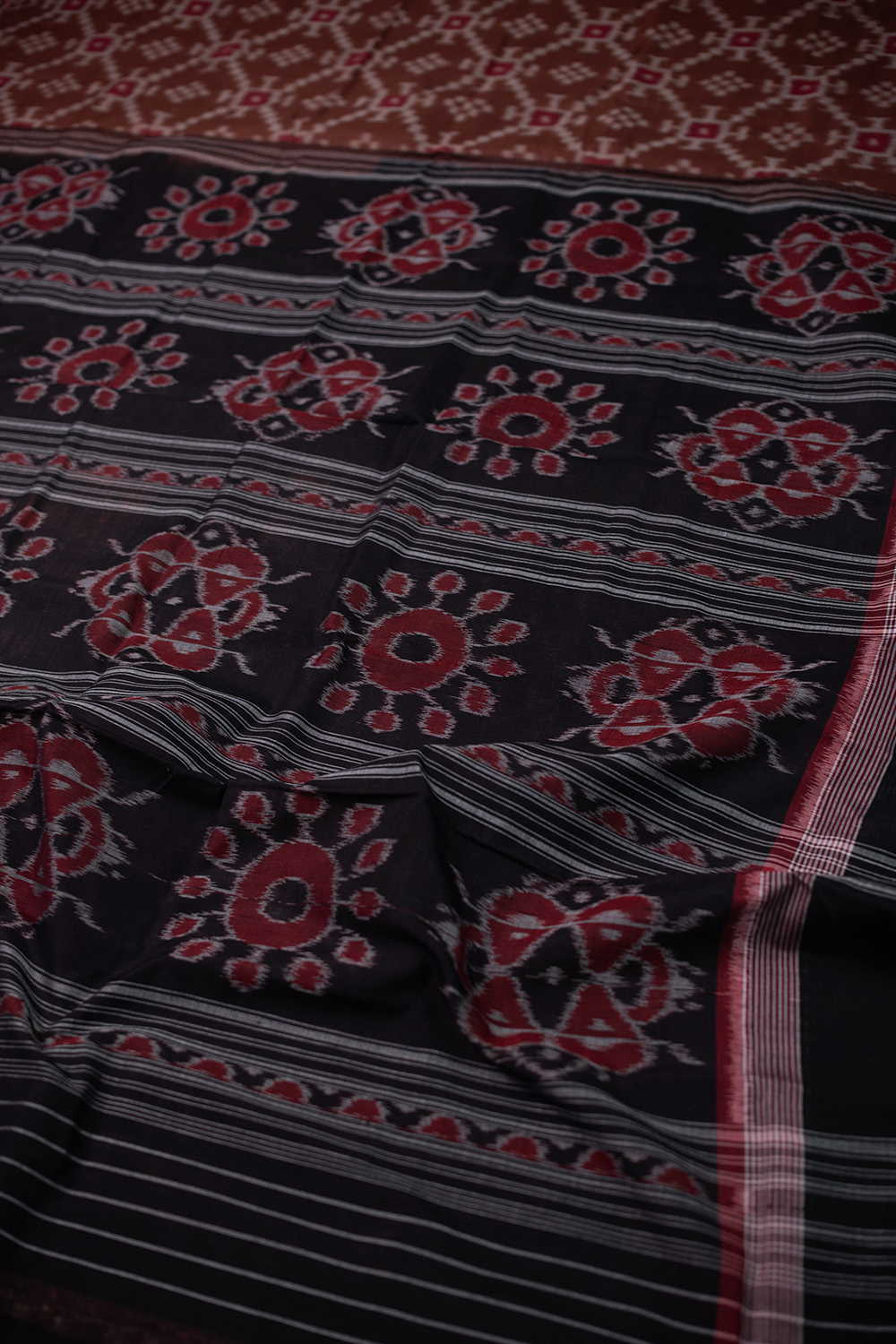 Geometry Pattern Orissa Ikat Cotton saree - Image 3