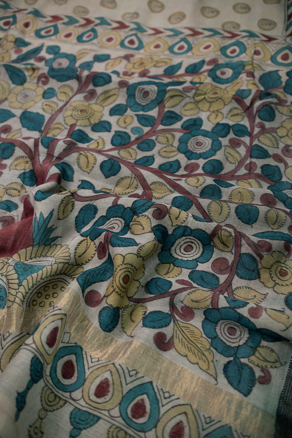 Beige Cream Painted kalamkari Maheshwari saree - Image 3