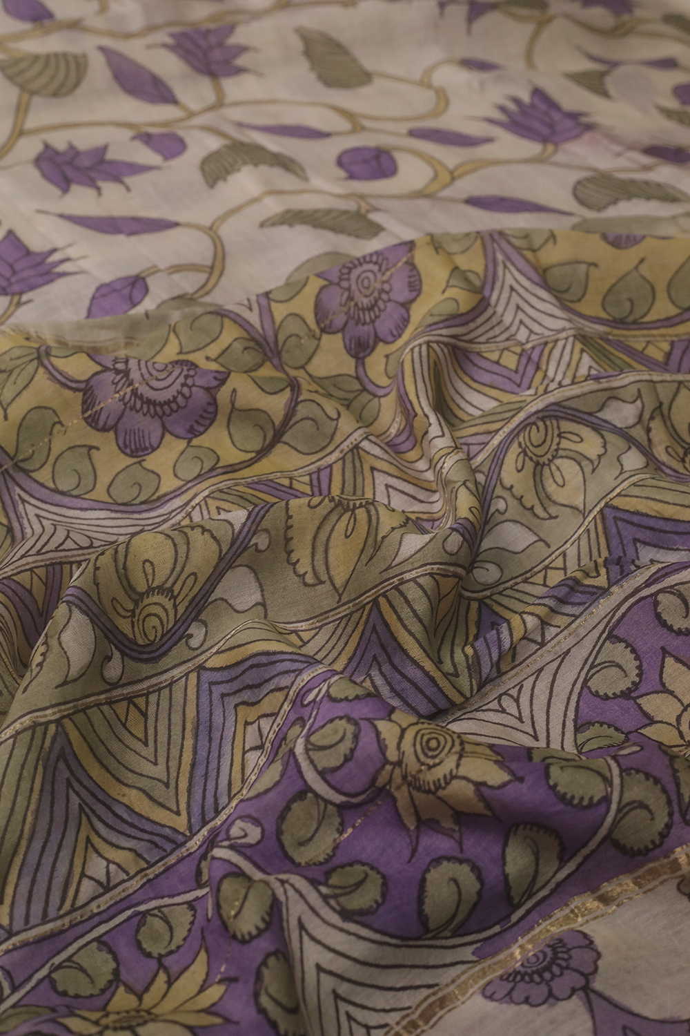 Pleasant Floral Painted kalamkari Silk Cotton saree - Image 3