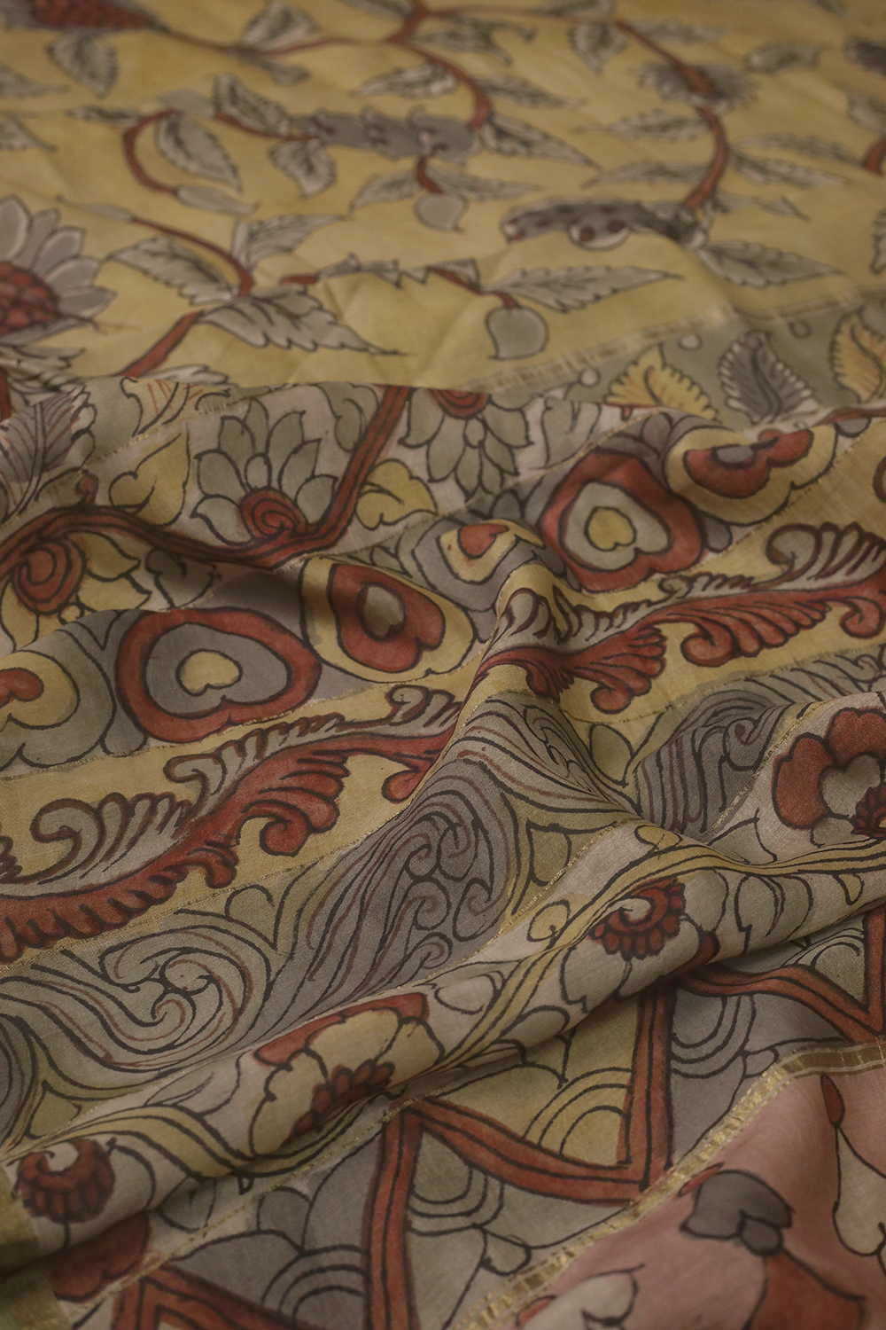 Leafy Floral Painted kalamkari Silk Cotton saree - Image 3