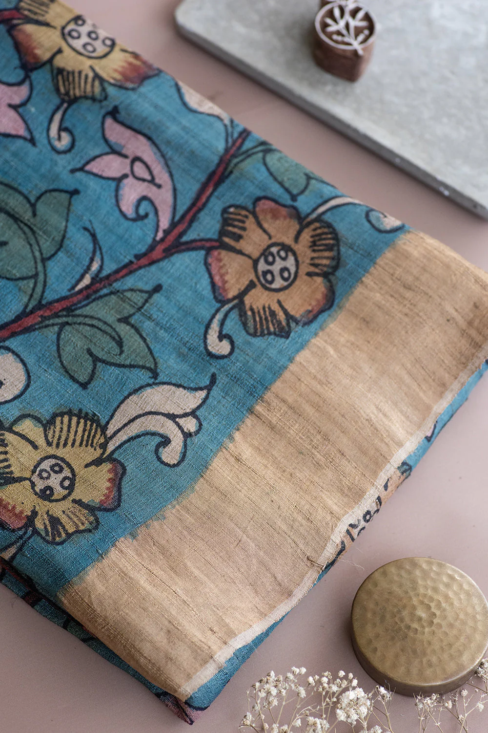 Floral & Leaves on Blue Kalamkari Gicha Tussar Silk Saree - Image 4