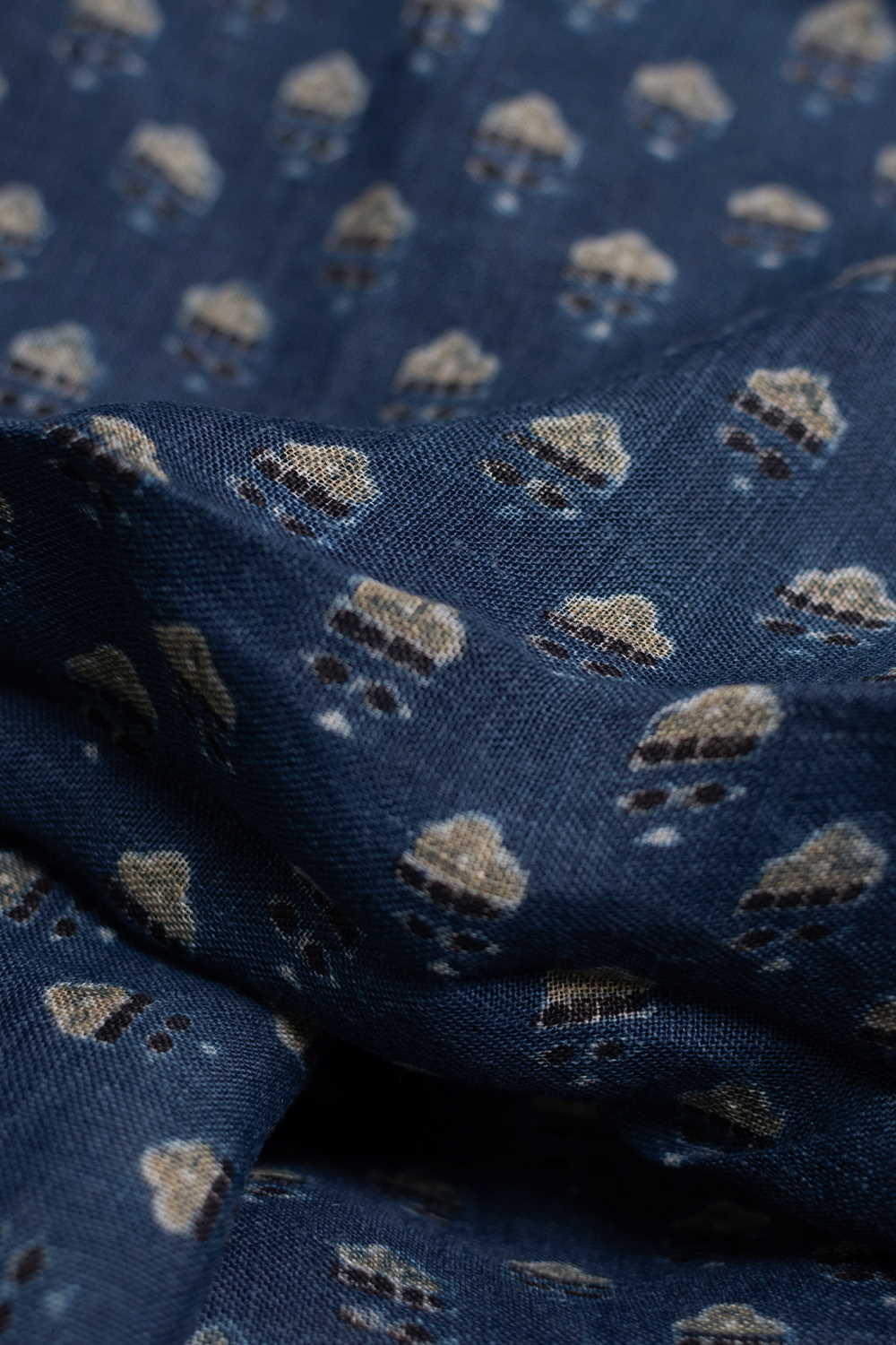 Indigo with Little Motifs Ajrak Linen Fabric - 1m - Image 2