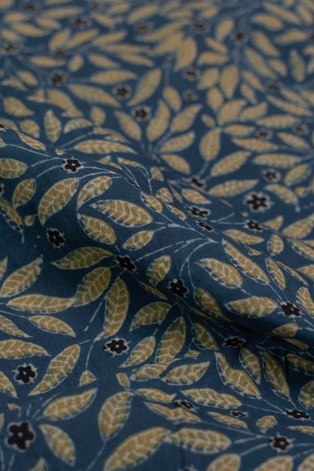 Green Leafy Floral - Indigo Ajrak Cotton Fabric - 0.8m - Image 3