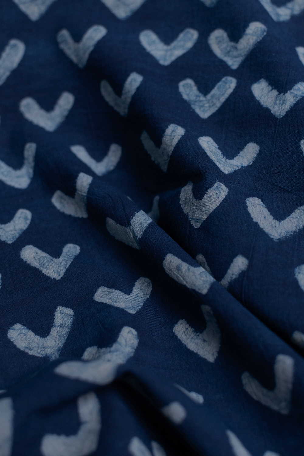 Heartbeats in Indigo Dabu Cotton Fabric - 1.4m - Image 2