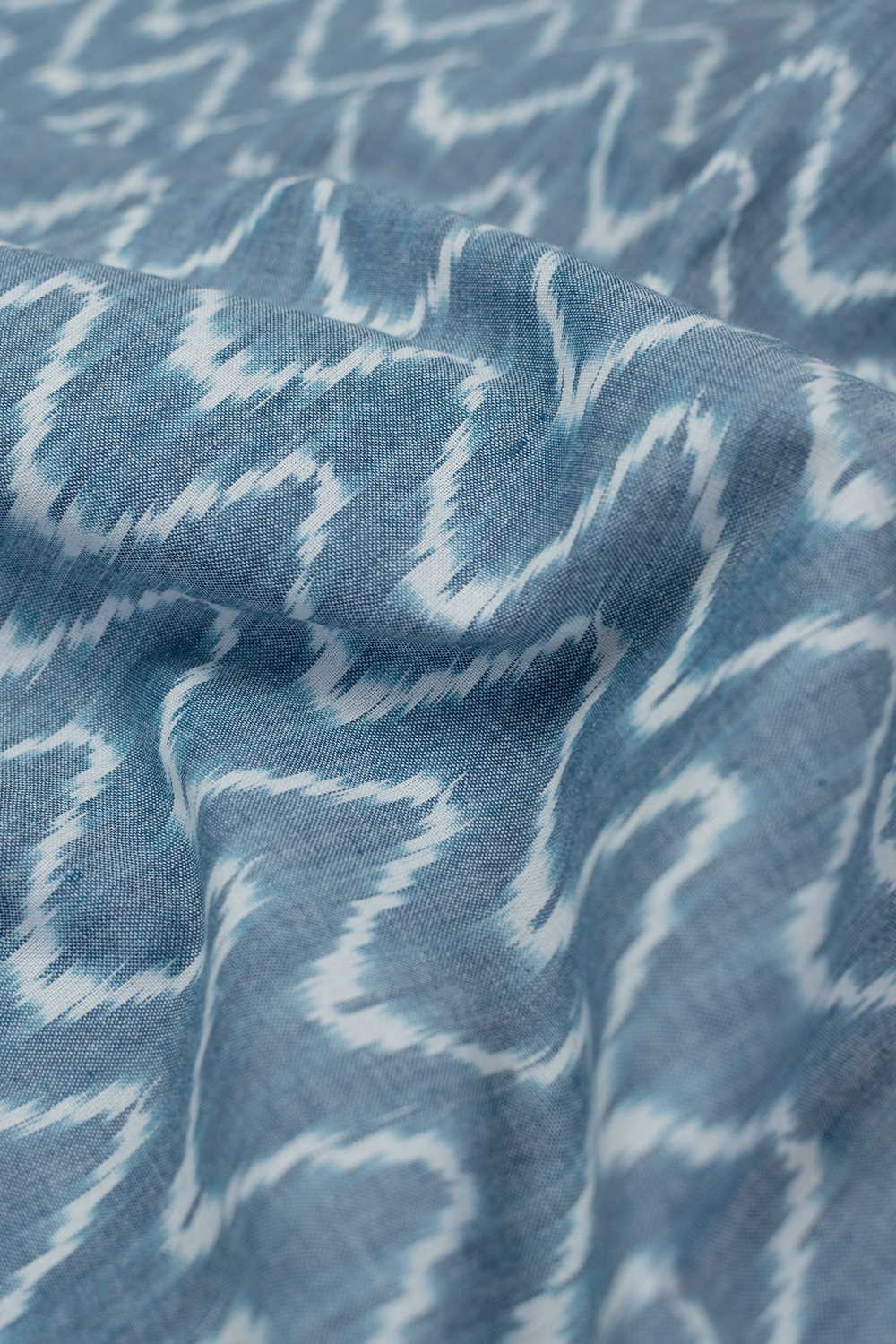 Creamy Grey Ikat Cotton Fabric - 0.8m - Image 2