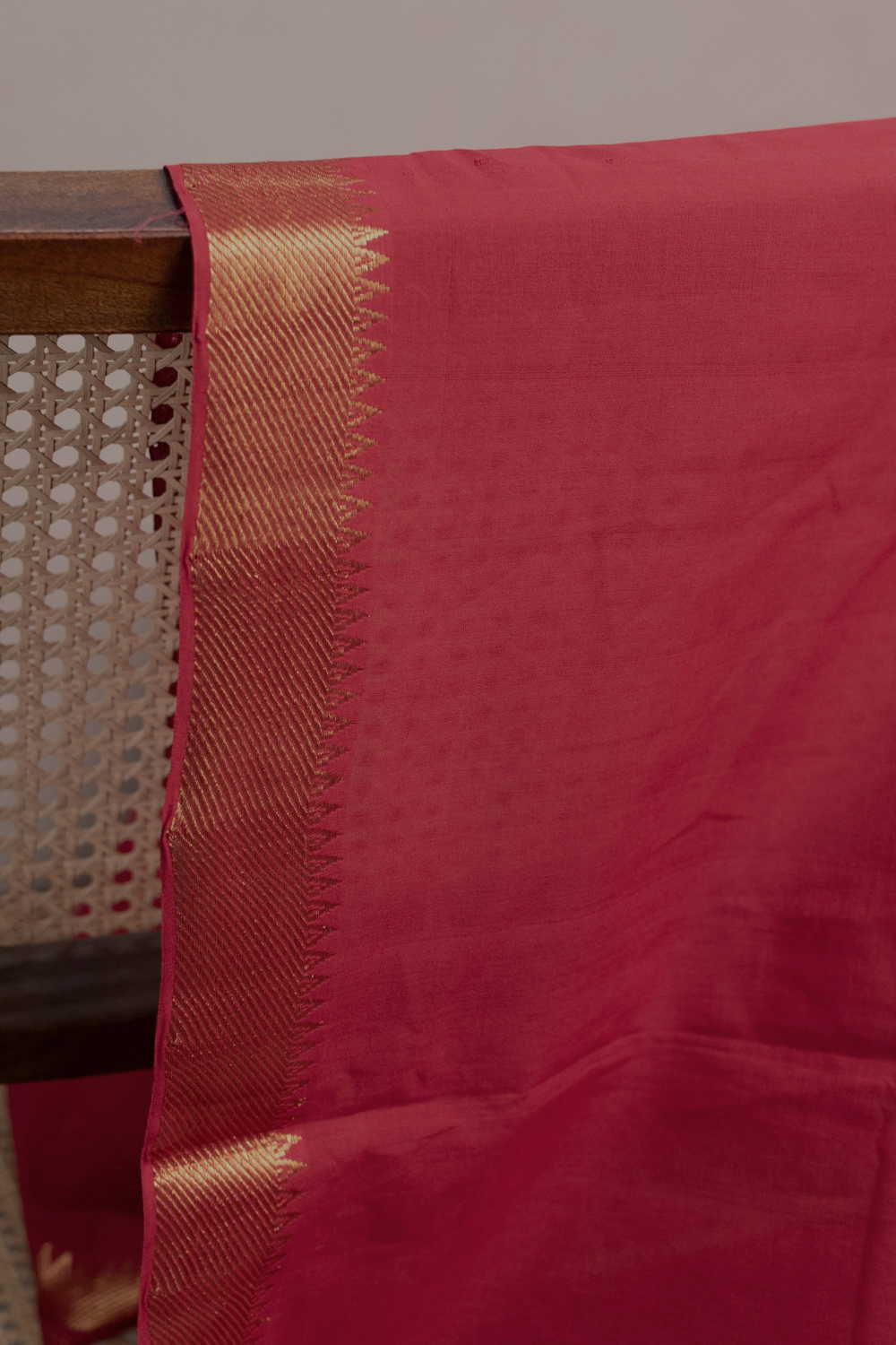 Kumkum Red Mangalagiri Border Cotton Fabric - 0.5m - Image 3