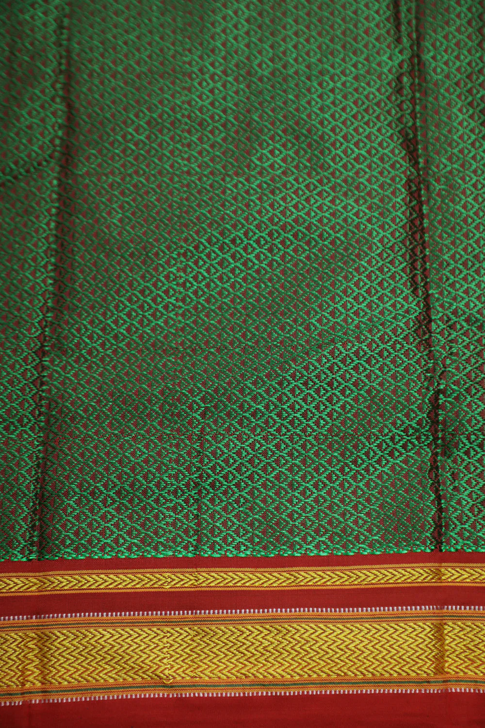 Dual-Shaded Green with Red Khun Fabric - 1.6m - Image 2