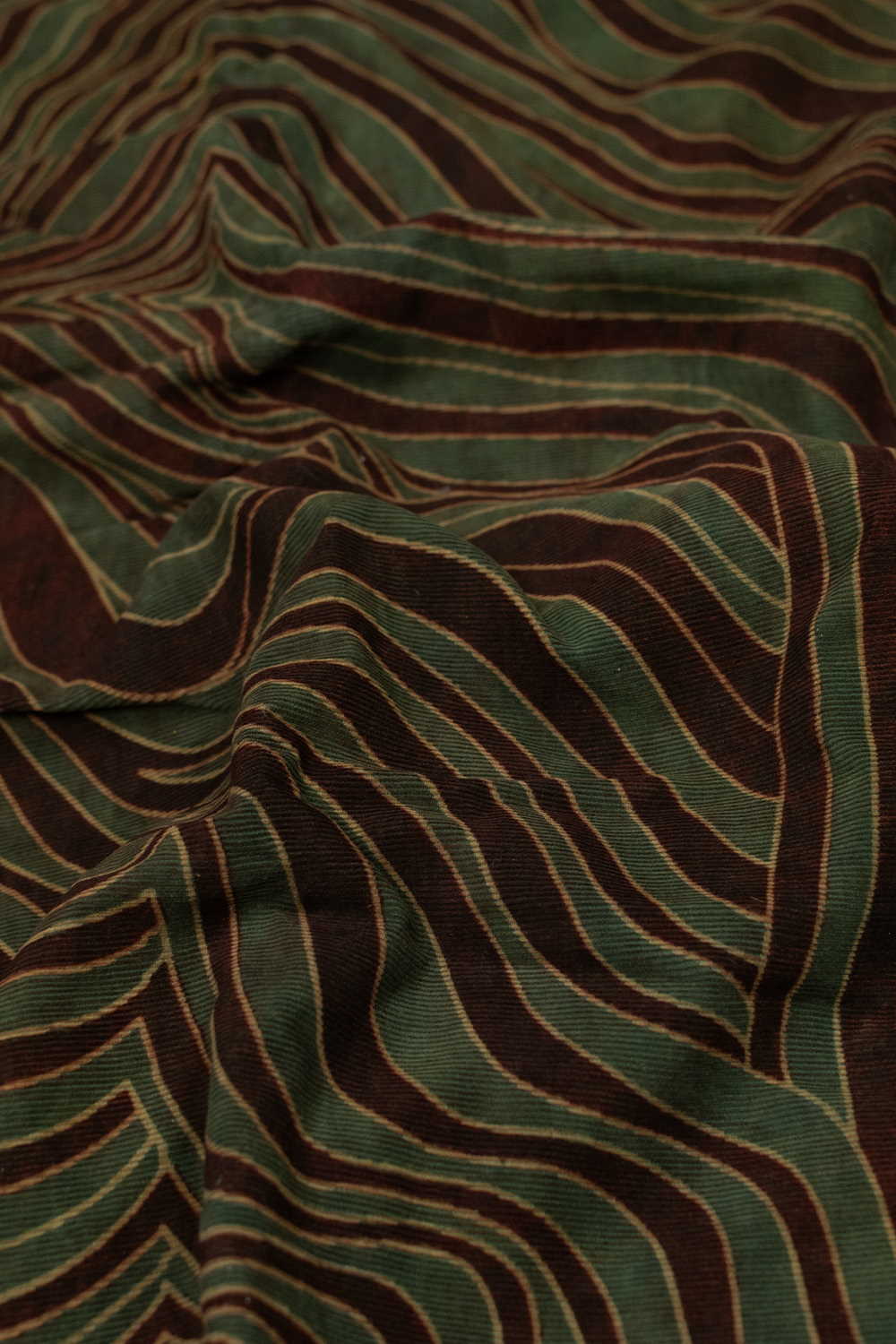 Green & Maroon Pattern Handwoven Cotton Fabric - 0.5m - Image 2