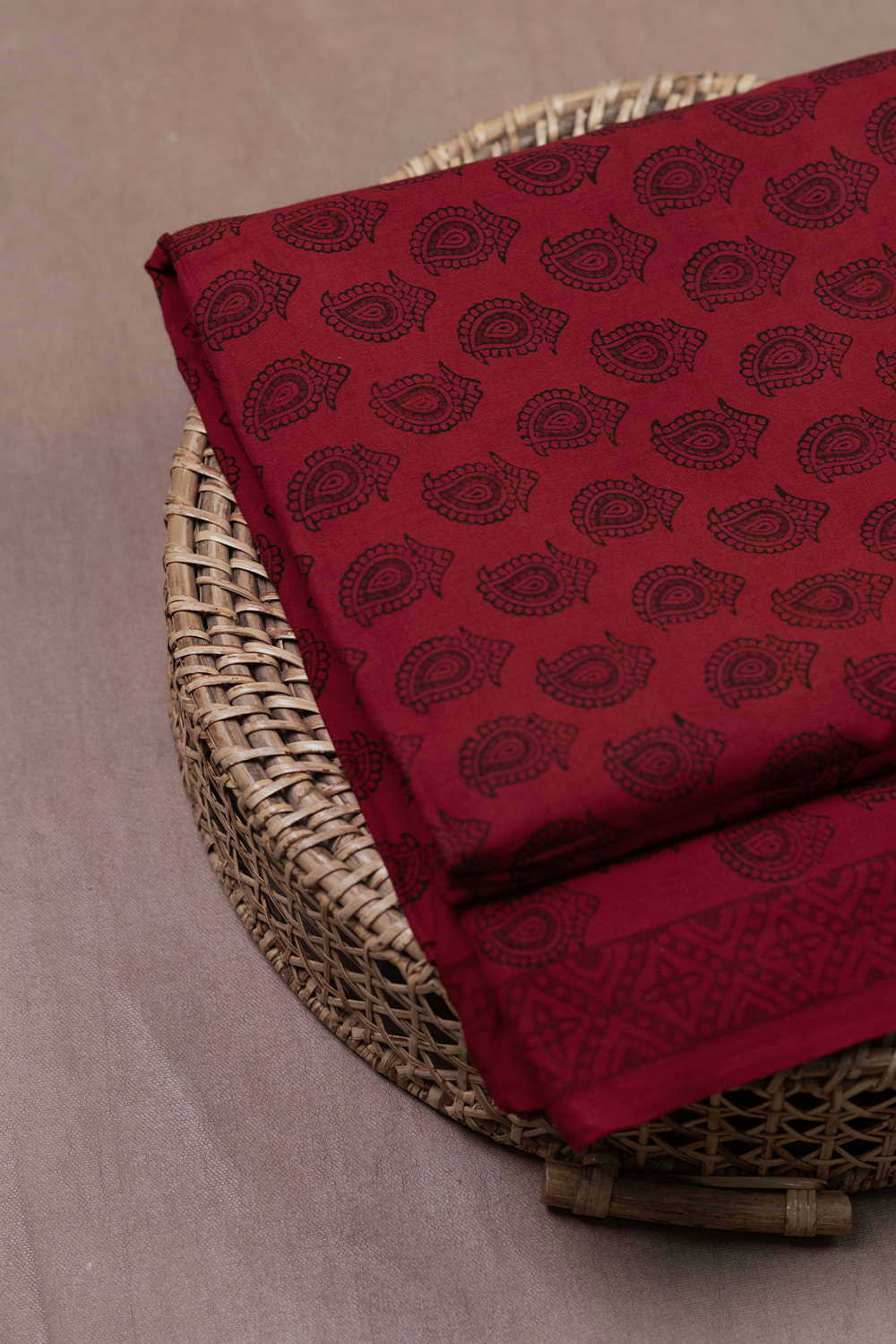 Curved Leaf on Red Bagh Cotton Fabric - 1m - Image 3