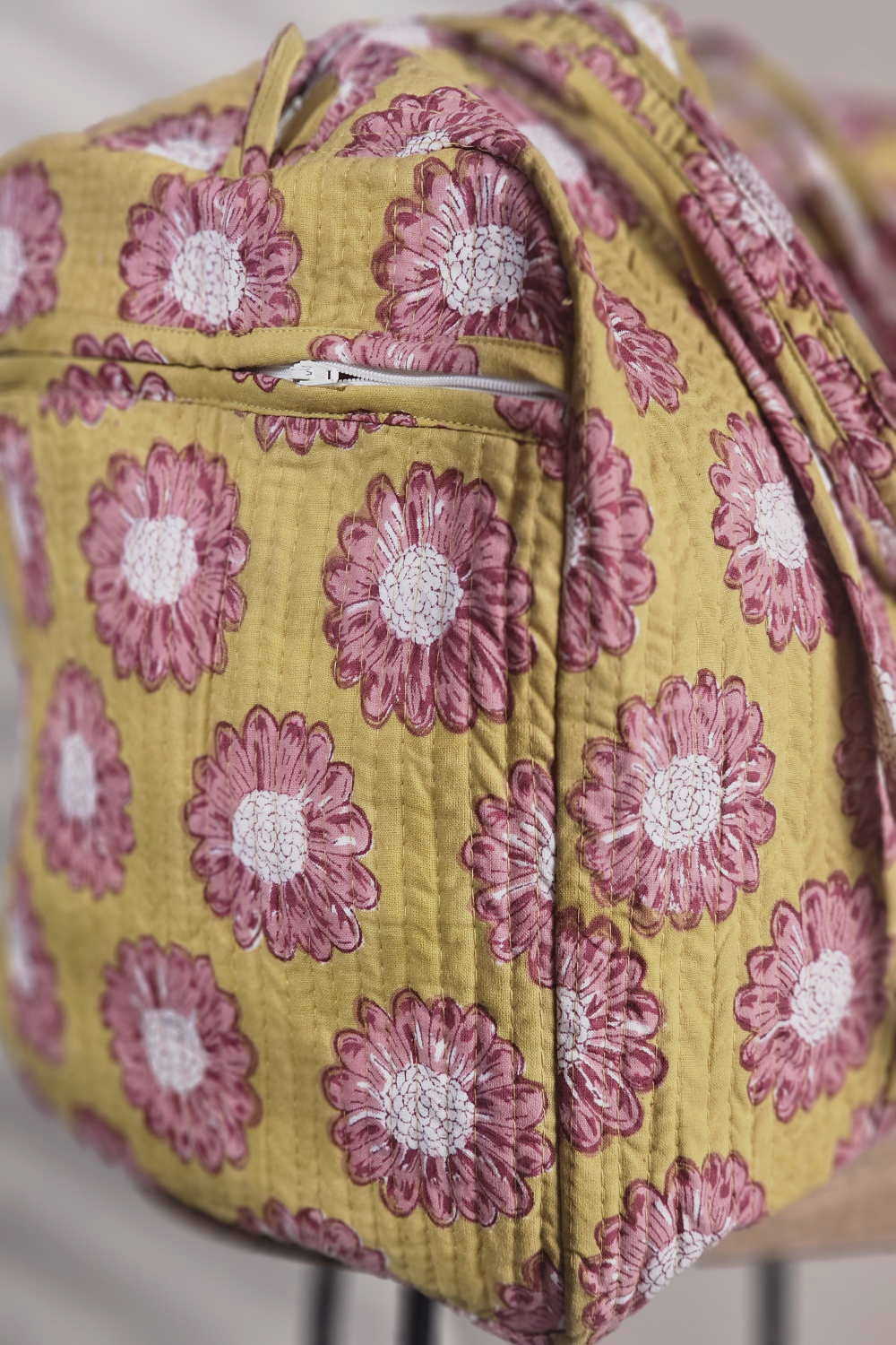 Floral Escape Sangneri Duffle Bag - Image 3