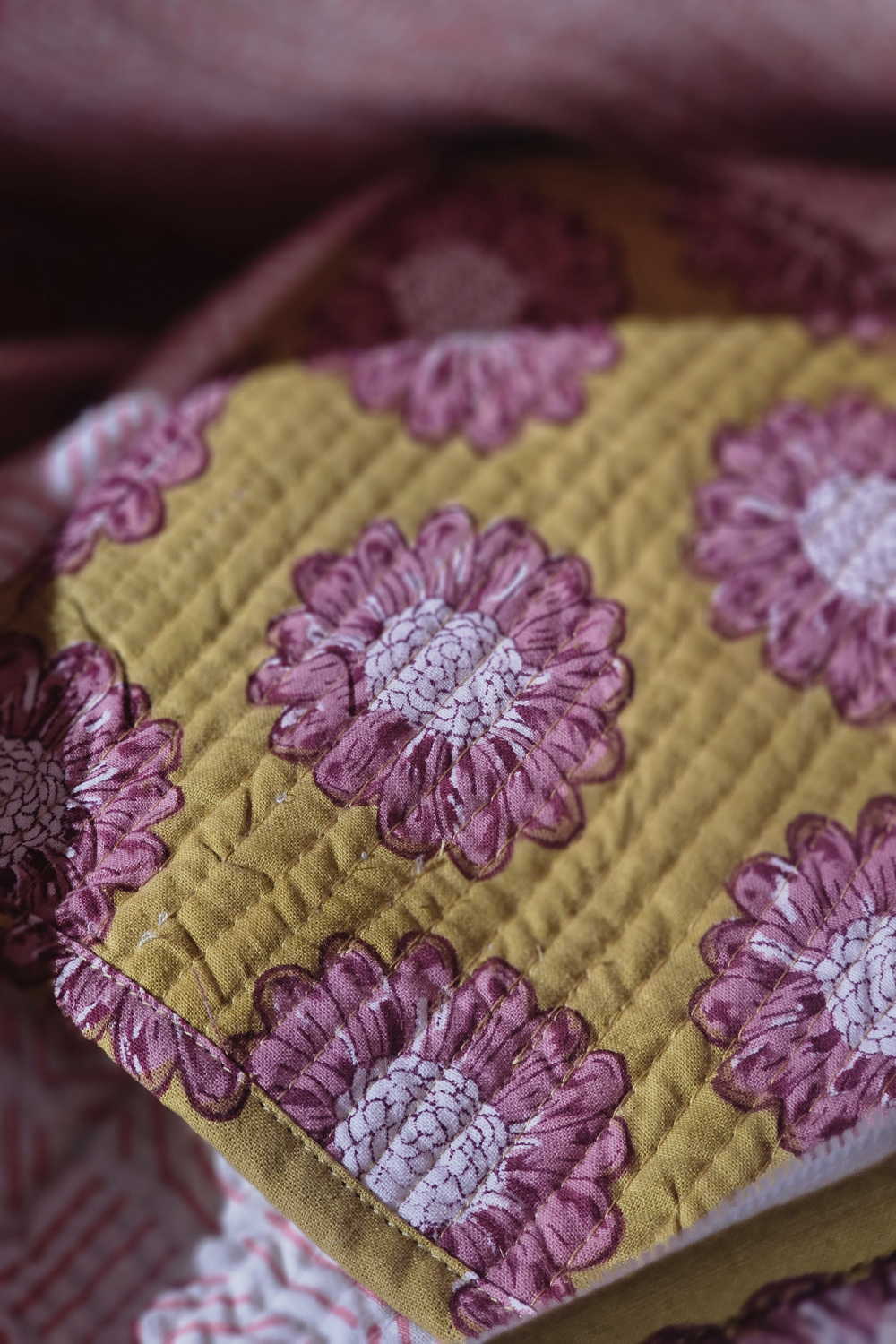 Floral Escape Sangneri Duffle Bag - Image 5