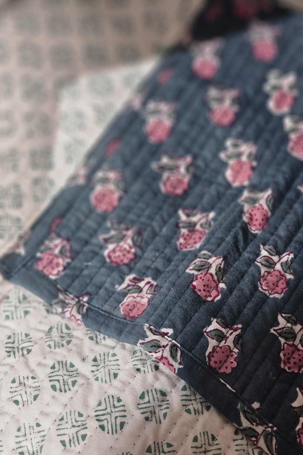 Heritage Journey Sanganeri Duffle Bag - Image 6