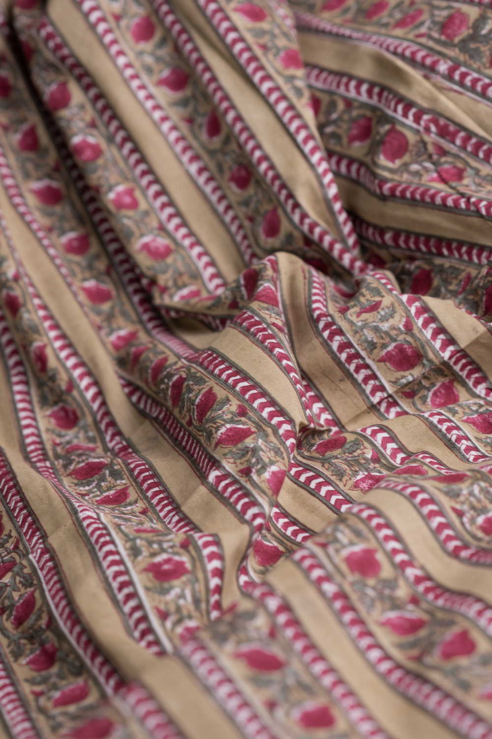 Vine Trail Florals Sanganeri Cotton Fabric - Image 3